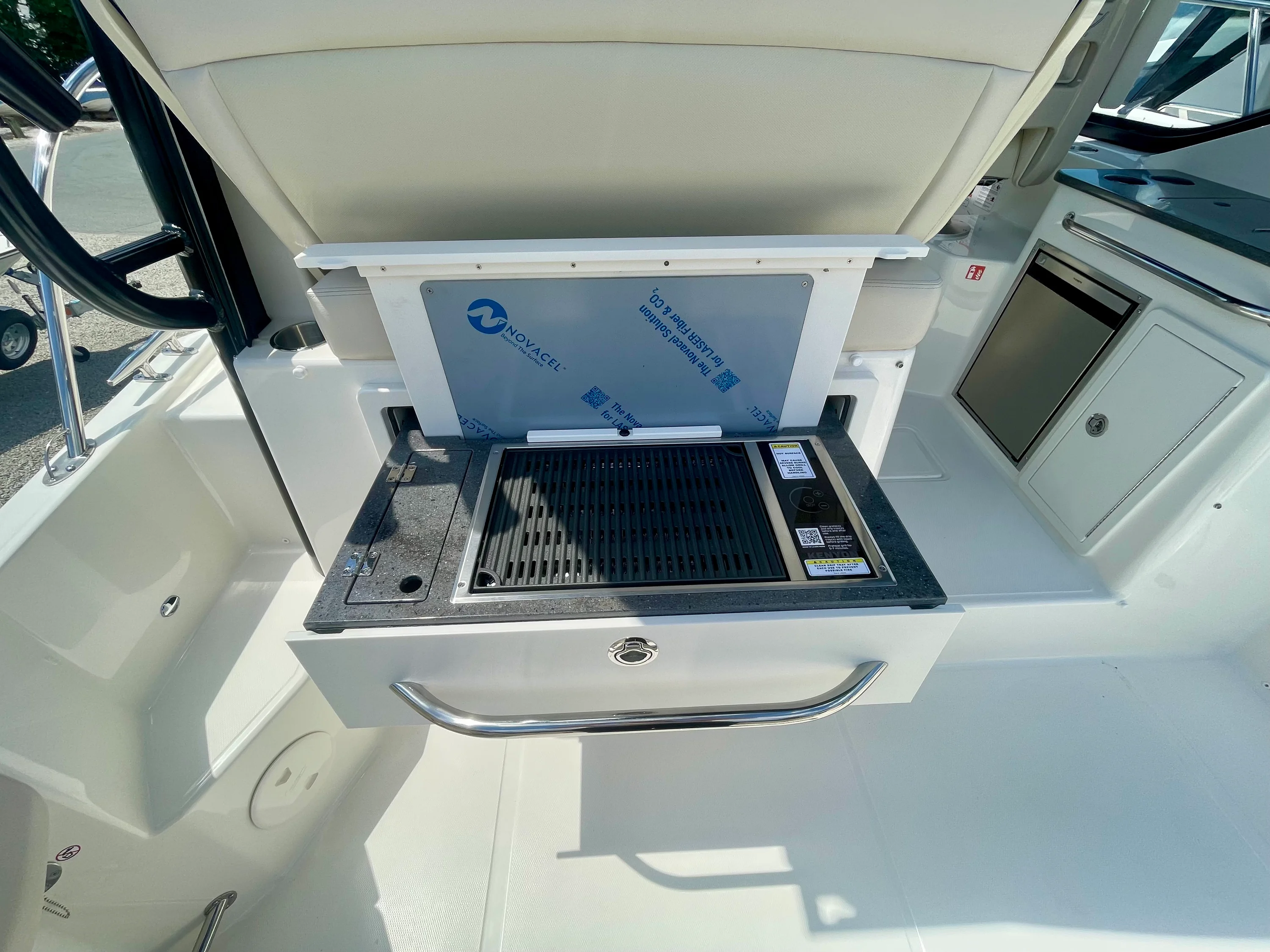 2026 Boston Whaler 325 Conquest Image Thumbnail #8