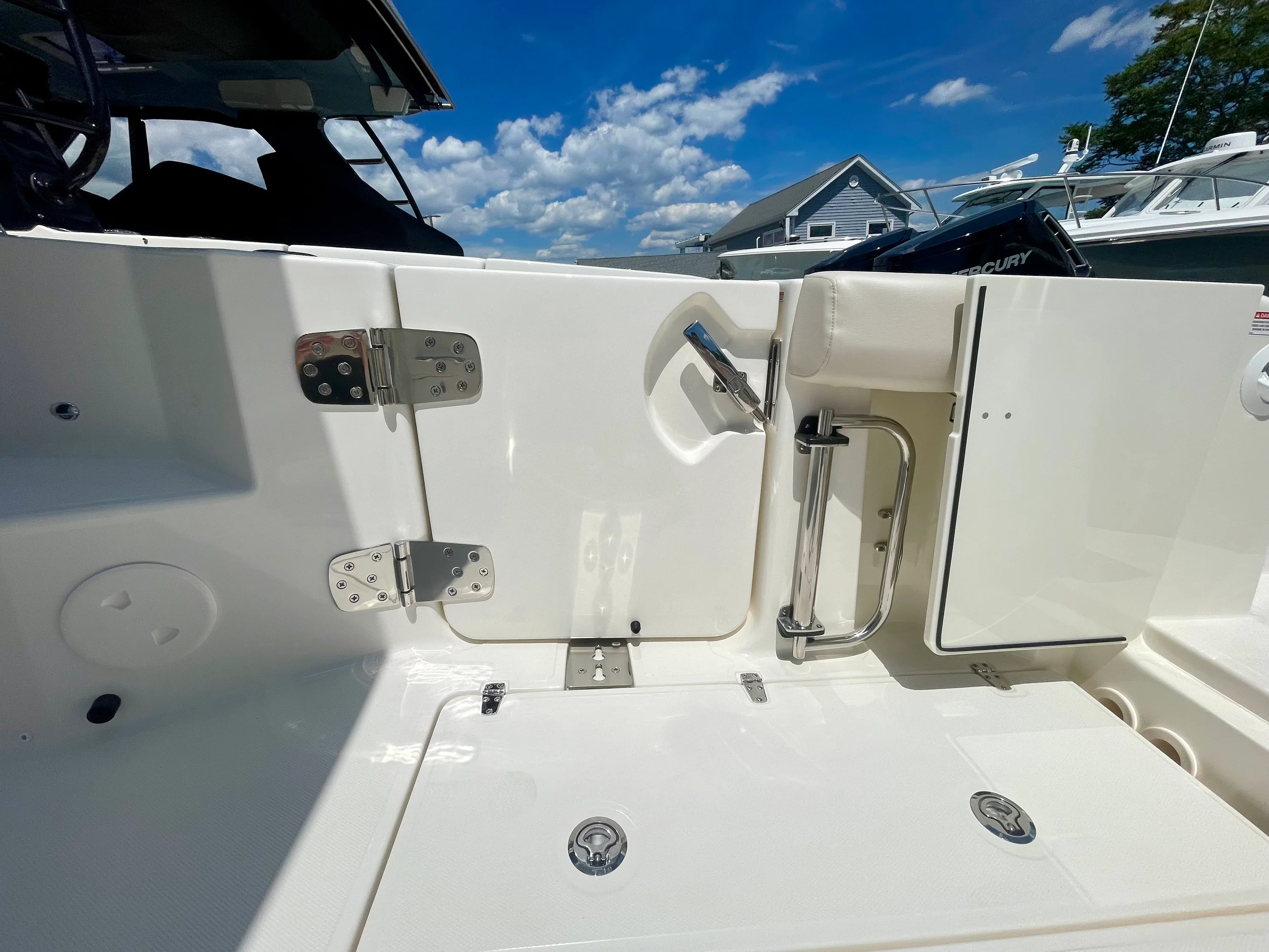 2026 Boston Whaler 325 Conquest Image Thumbnail #6