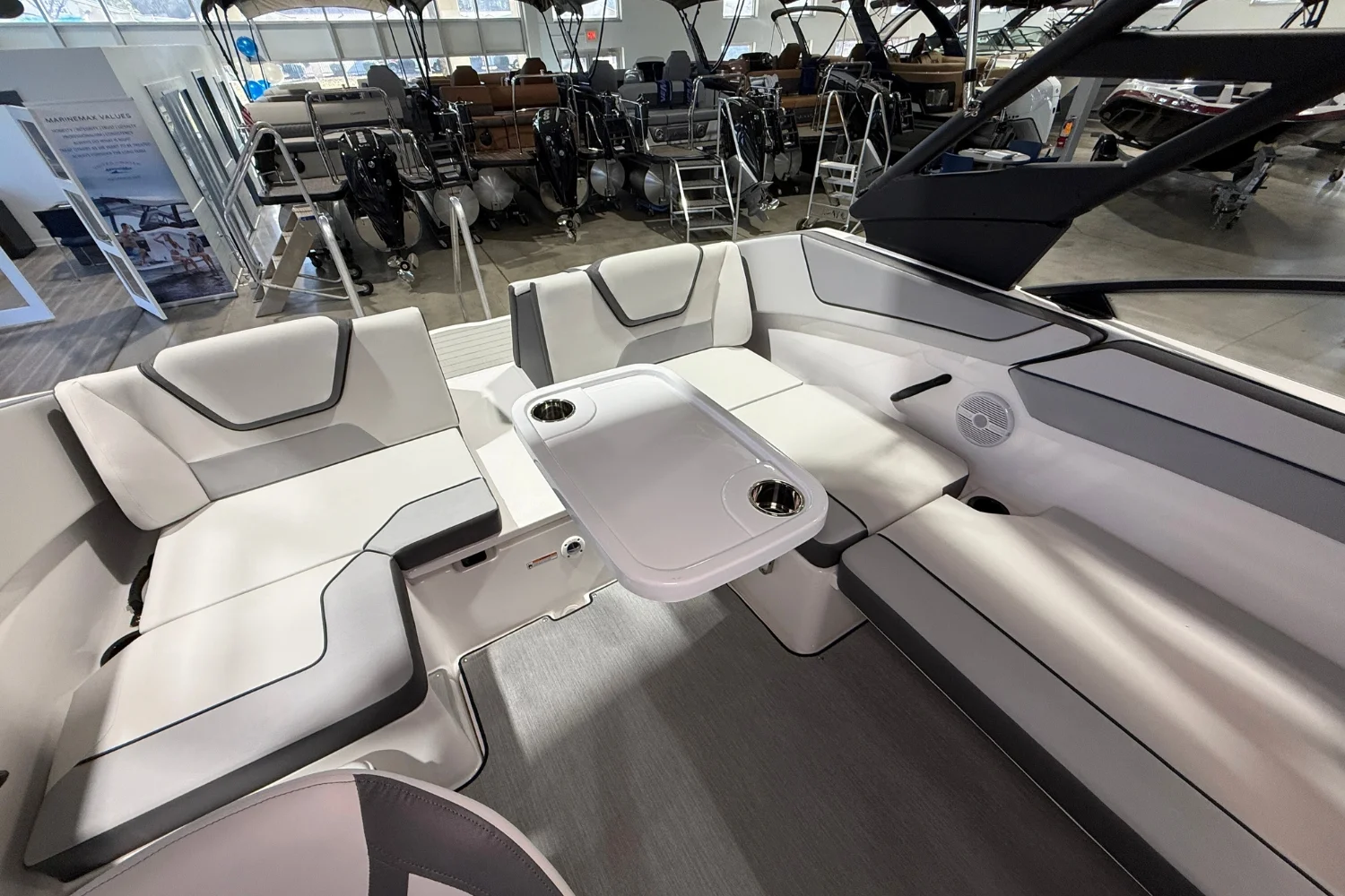 2026 Yamaha AR220 Image Thumbnail #10