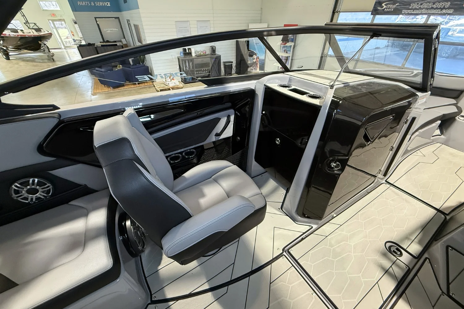 2026 Yamaha 255XD Image Thumbnail #17