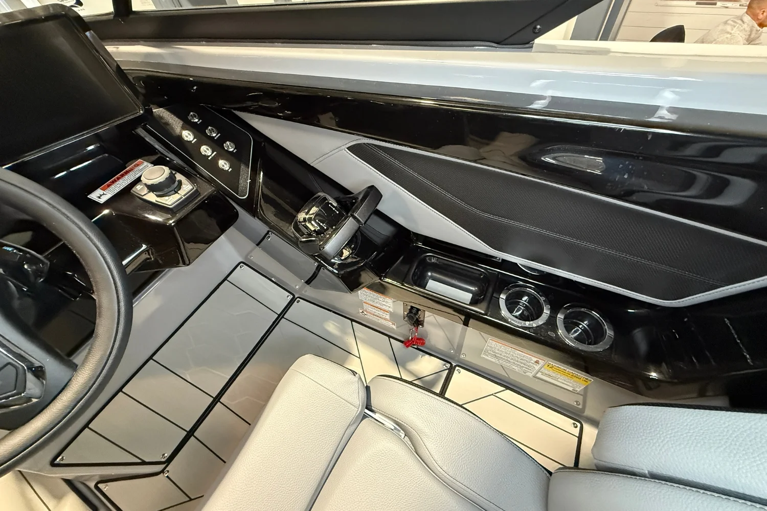 2026 Yamaha 255XD Image Thumbnail #16