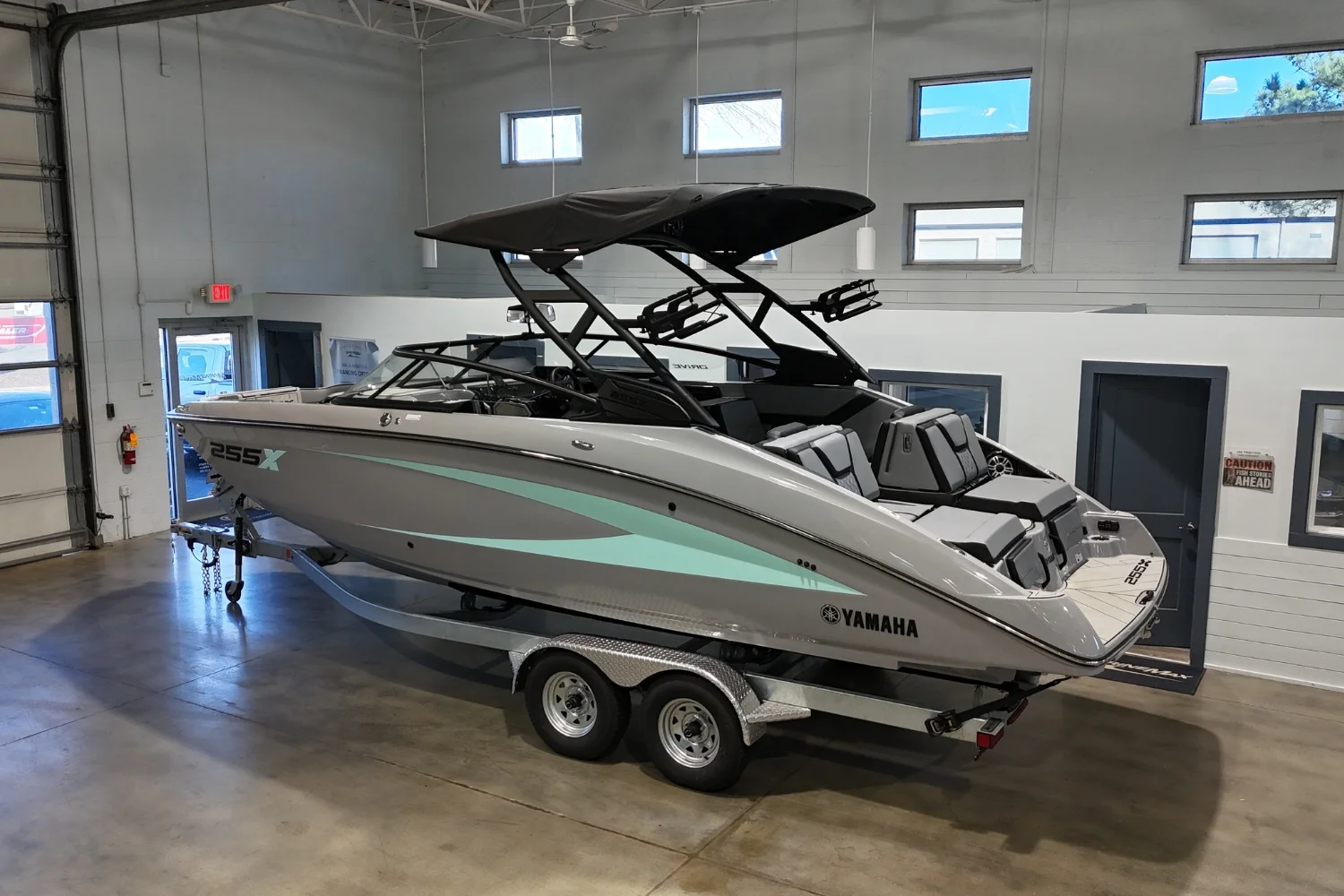 2026 Yamaha 255XD Image Thumbnail #4