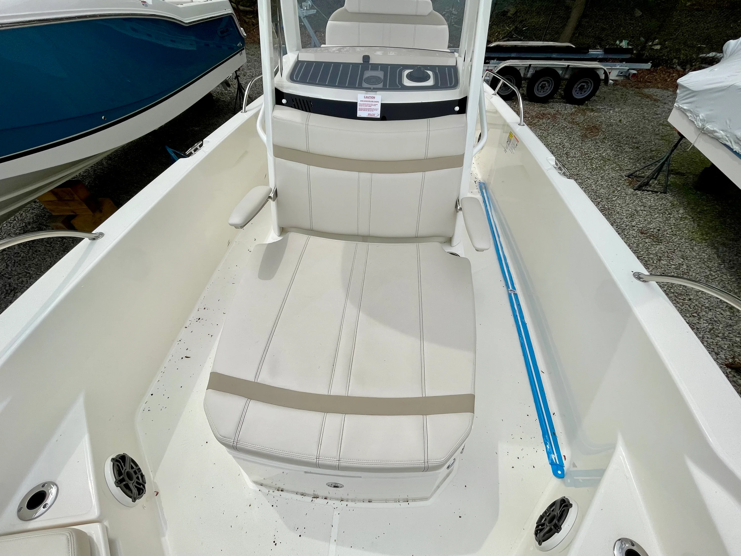 2026 Boston Whaler 250 Dauntless Image Thumbnail #13