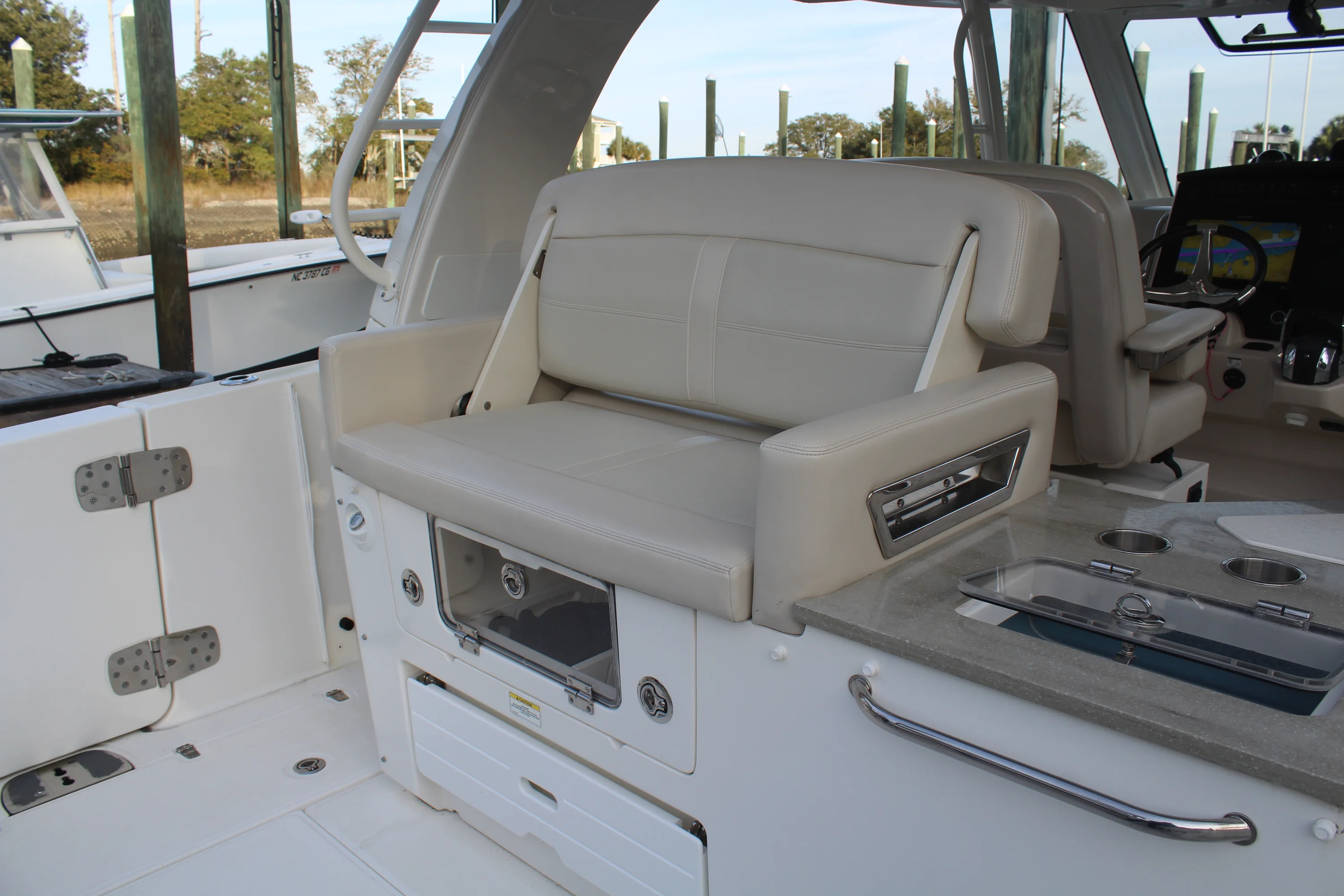 2021 Boston Whaler 350 REALM Image Thumbnail #10