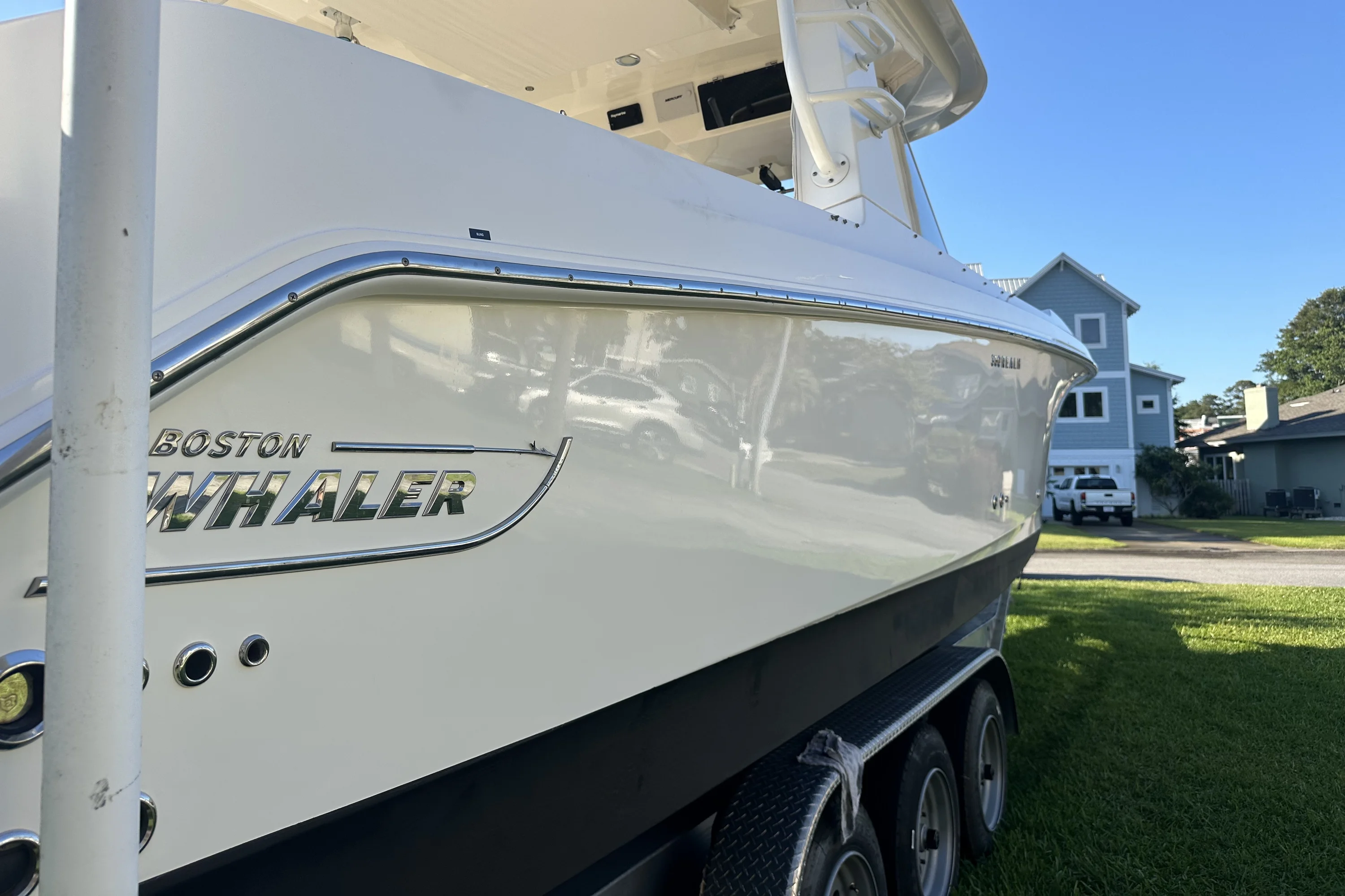 2021 Boston Whaler 350 REALM Image Thumbnail #5