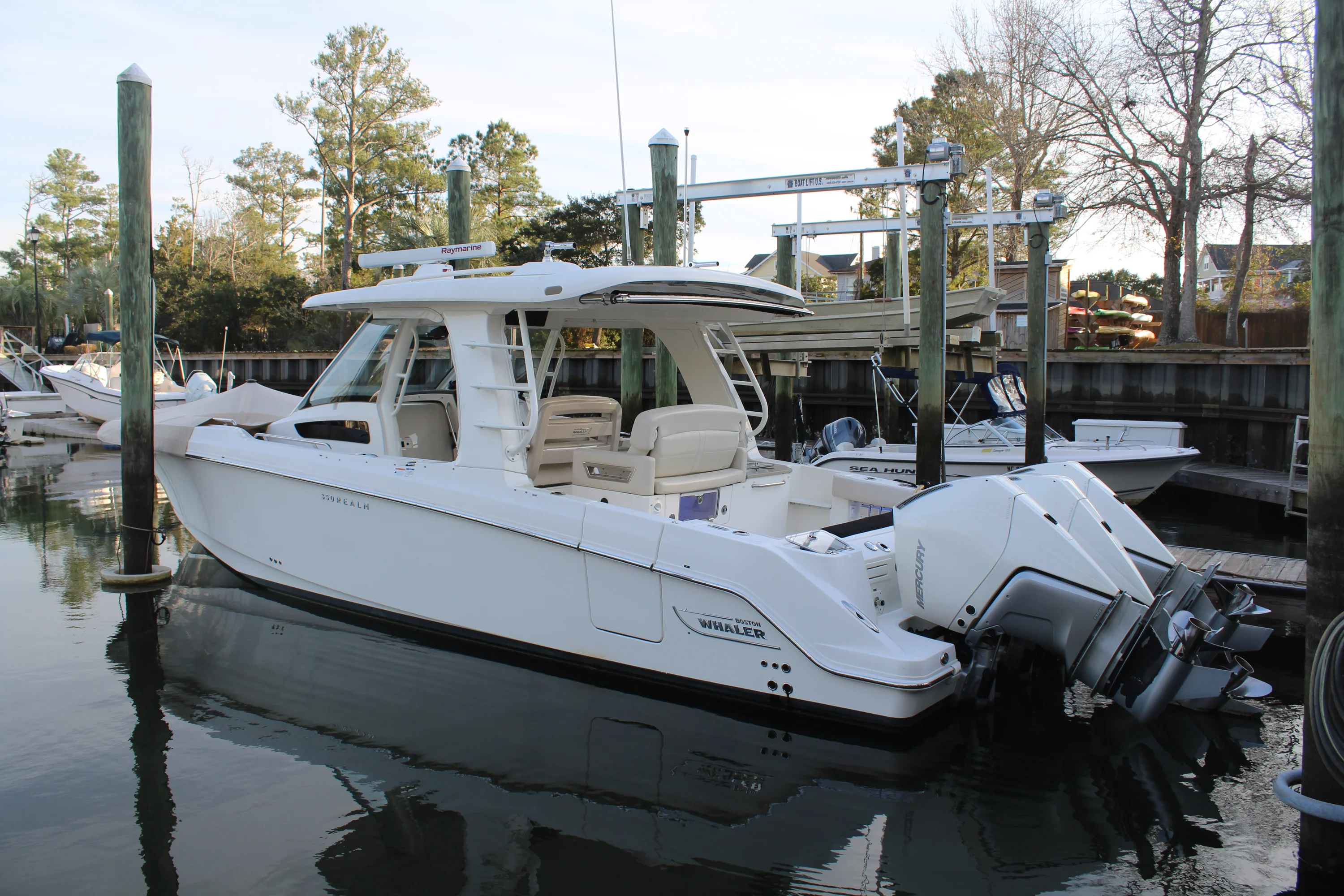 2021 Boston Whaler 350 REALM Image Thumbnail #2