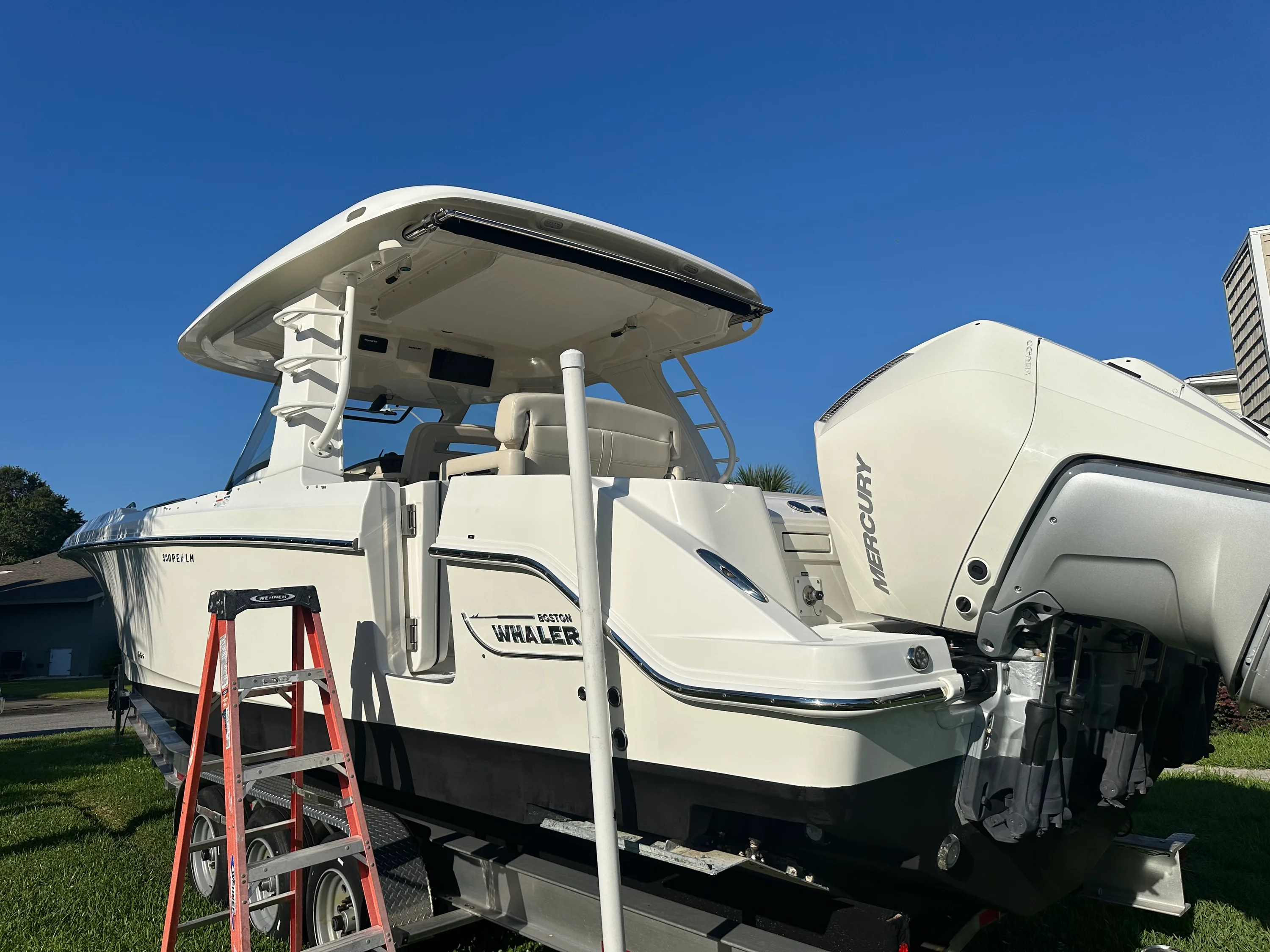 2021 Boston Whaler 350 REALM Image Thumbnail #2