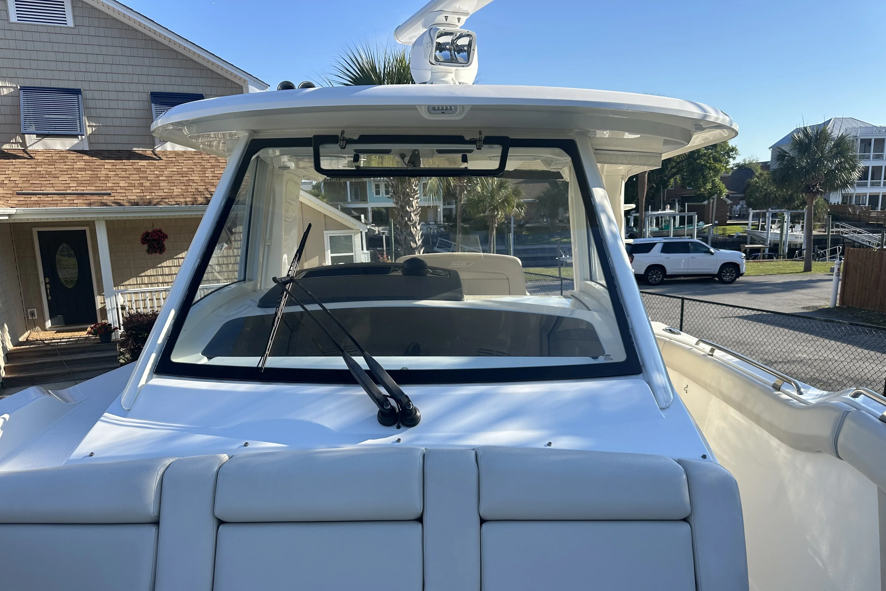 2021 Boston Whaler 350 REALM Image Thumbnail #6