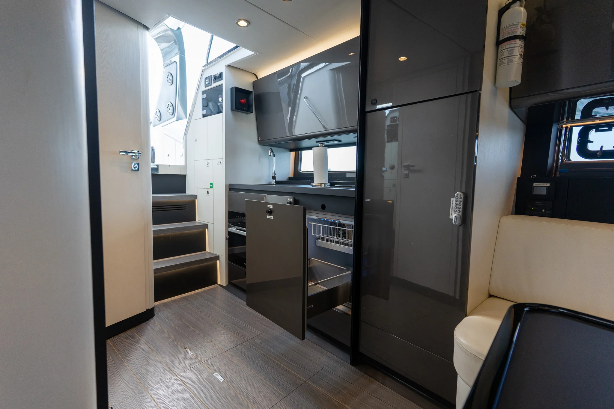 2023 Azimut VERVE 42 Image Thumbnail #12