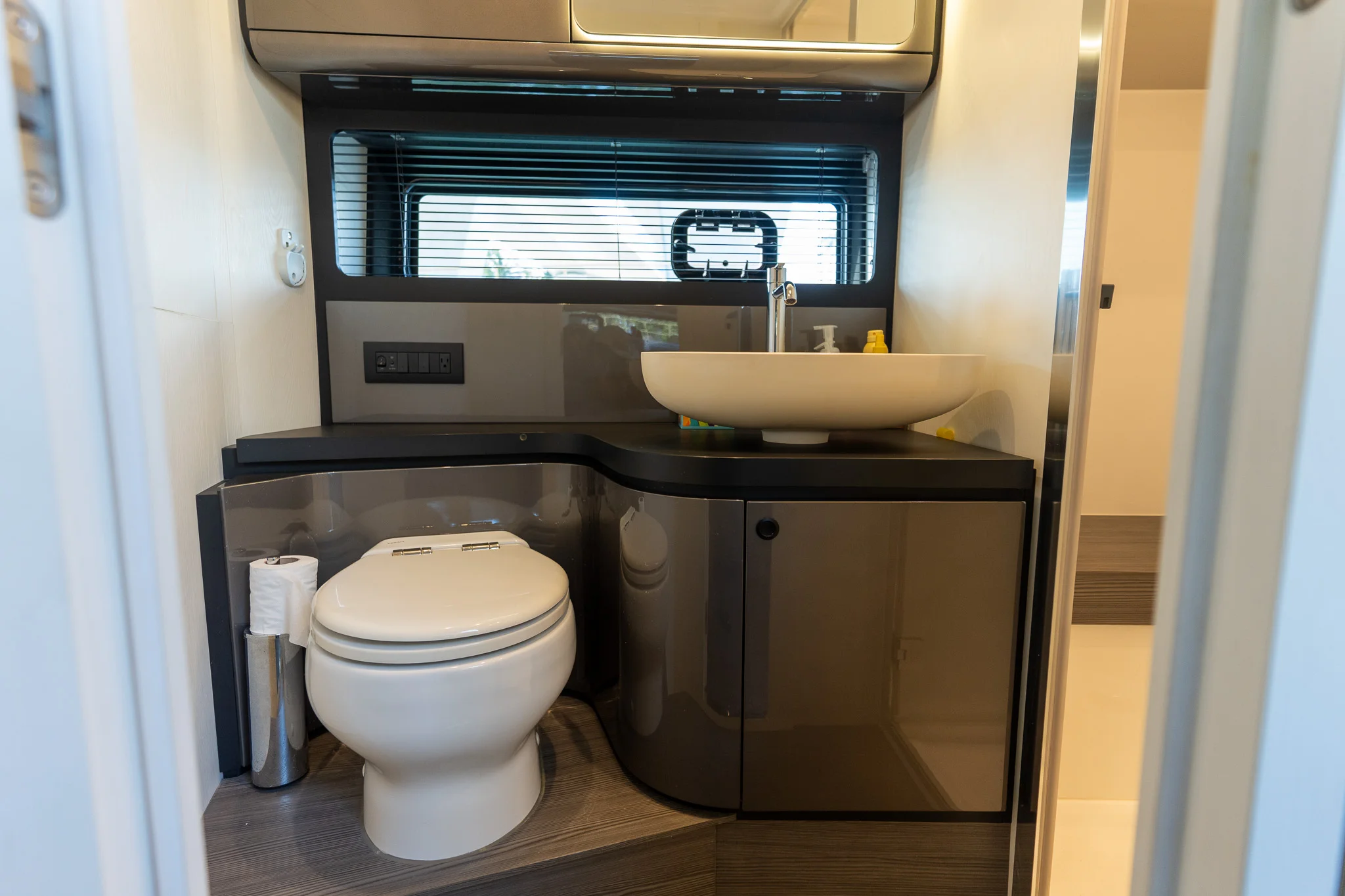 2023 Azimut VERVE 42 Image Thumbnail #18