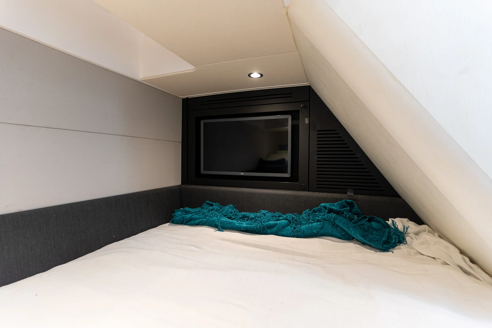 2023 Azimut VERVE 42 Image Thumbnail #19