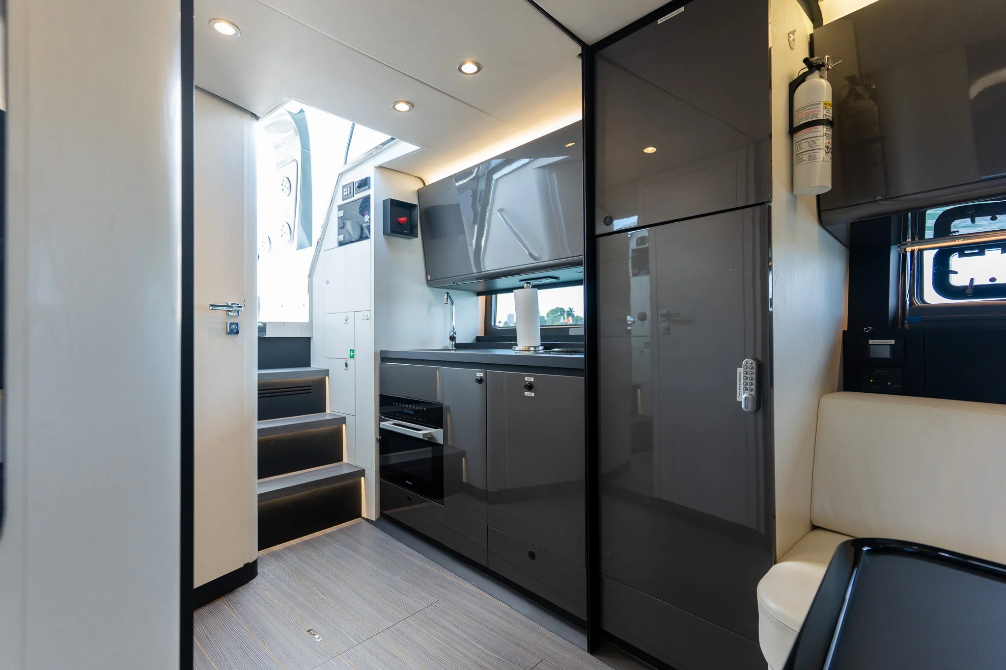 2023 Azimut VERVE 42 Image Thumbnail #10