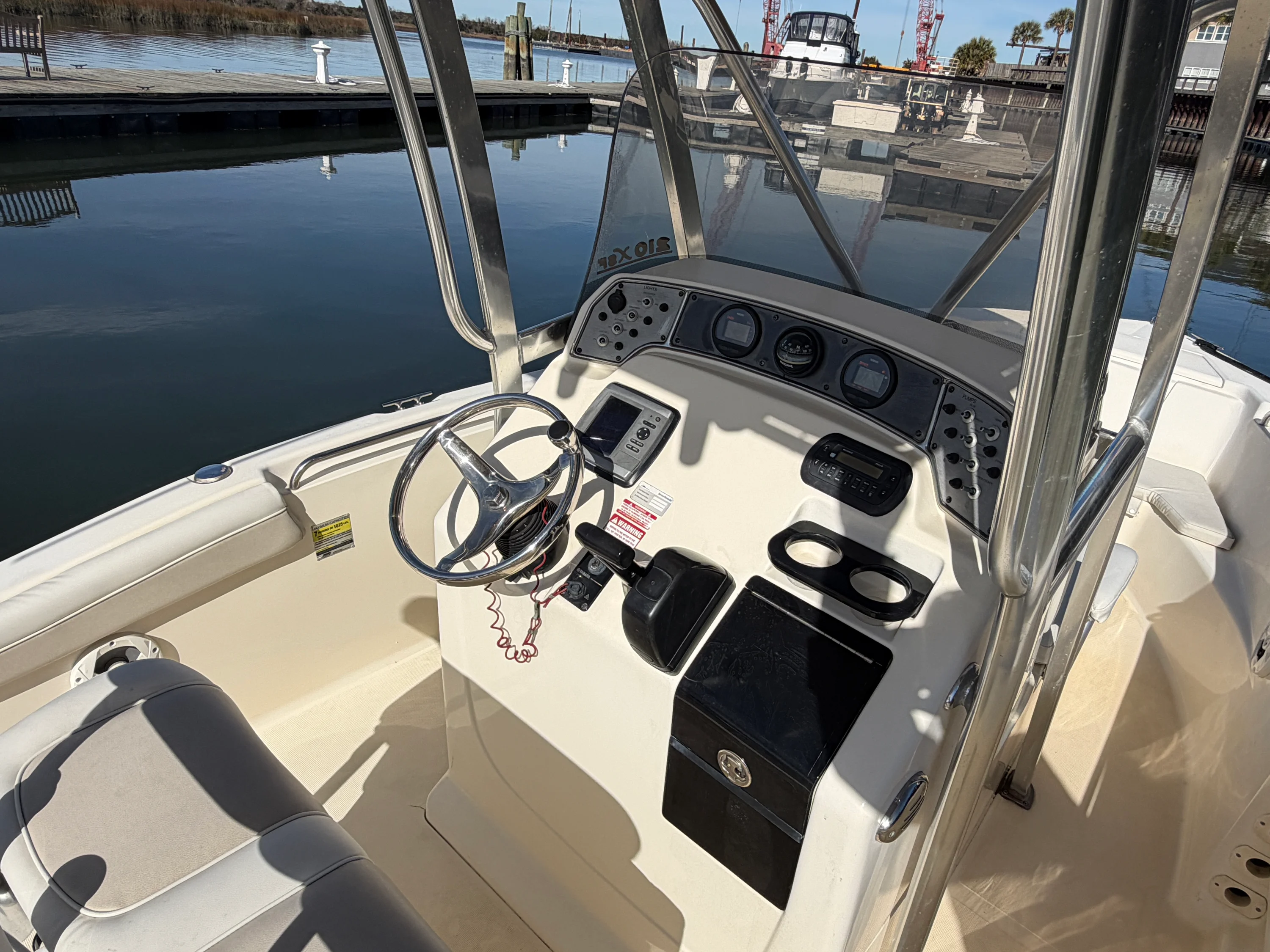 2011 Scout 210 XSF Image Thumbnail #8