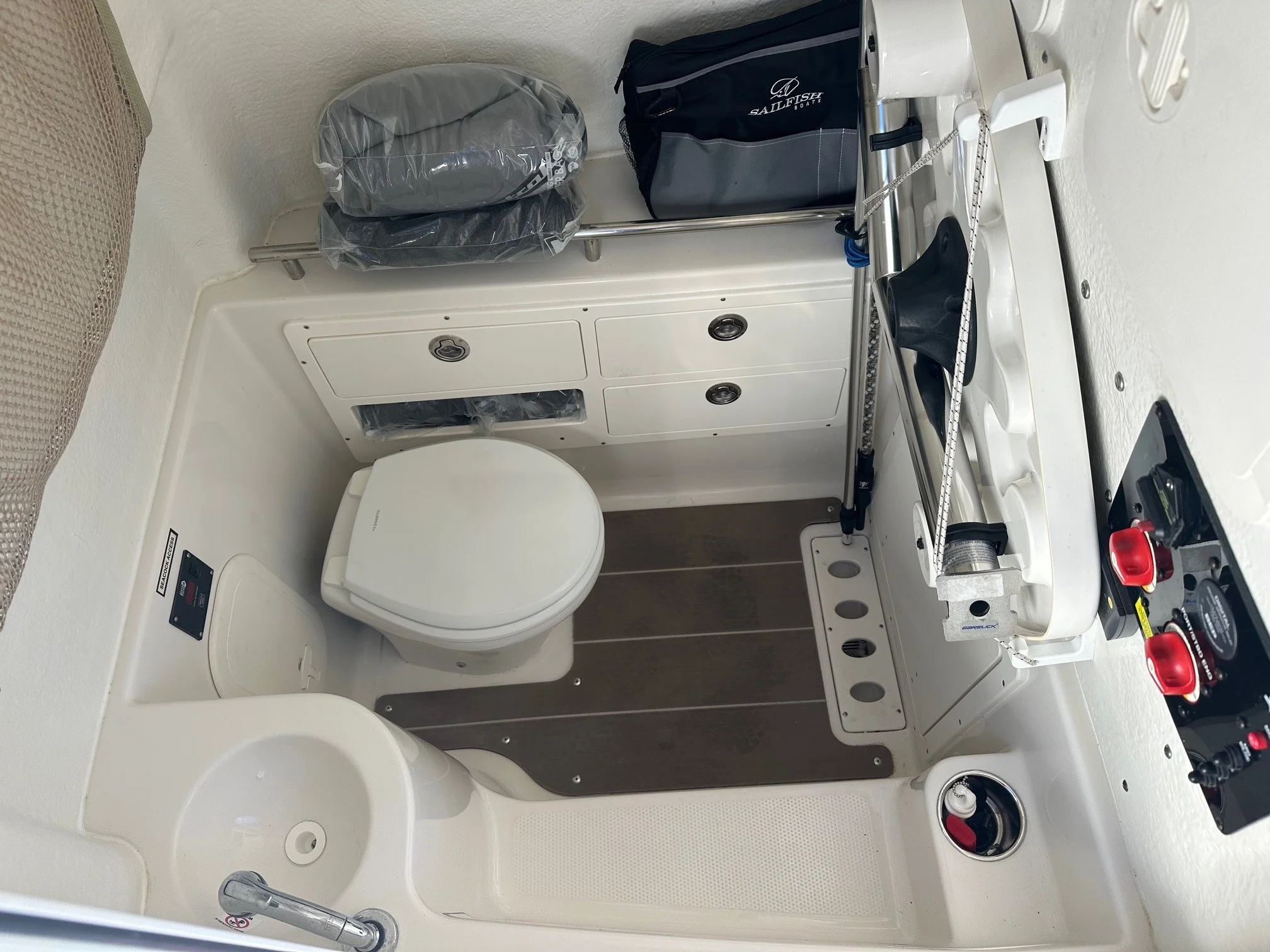 2022 Sailfish 32 CC Image Thumbnail #25