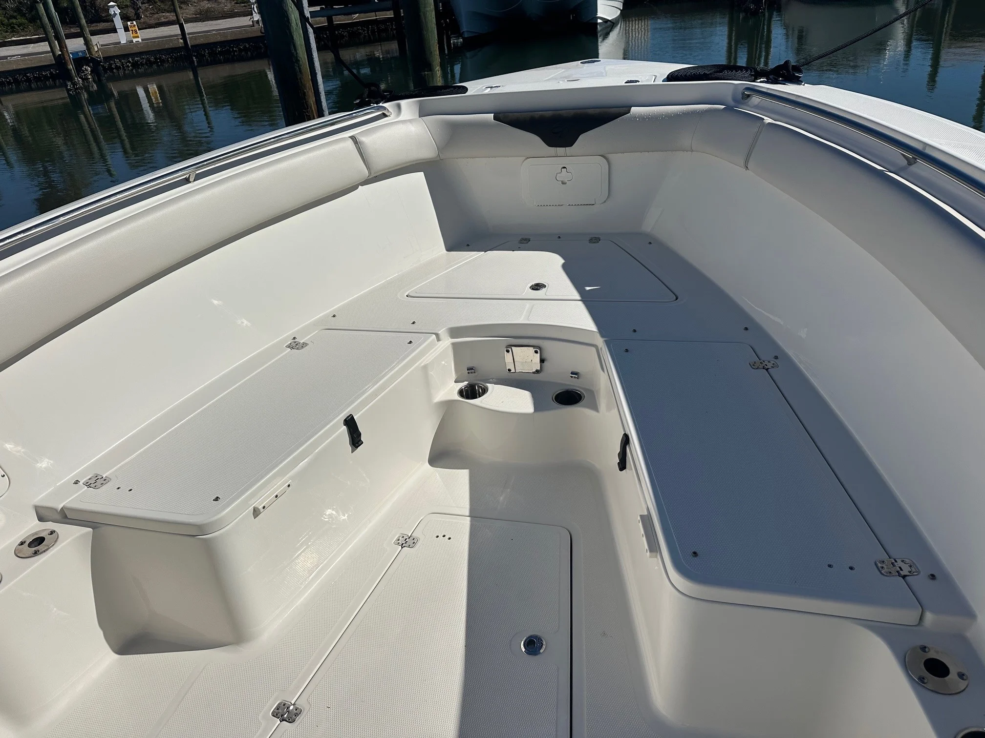 2022 Sailfish 32 CC Image Thumbnail #17