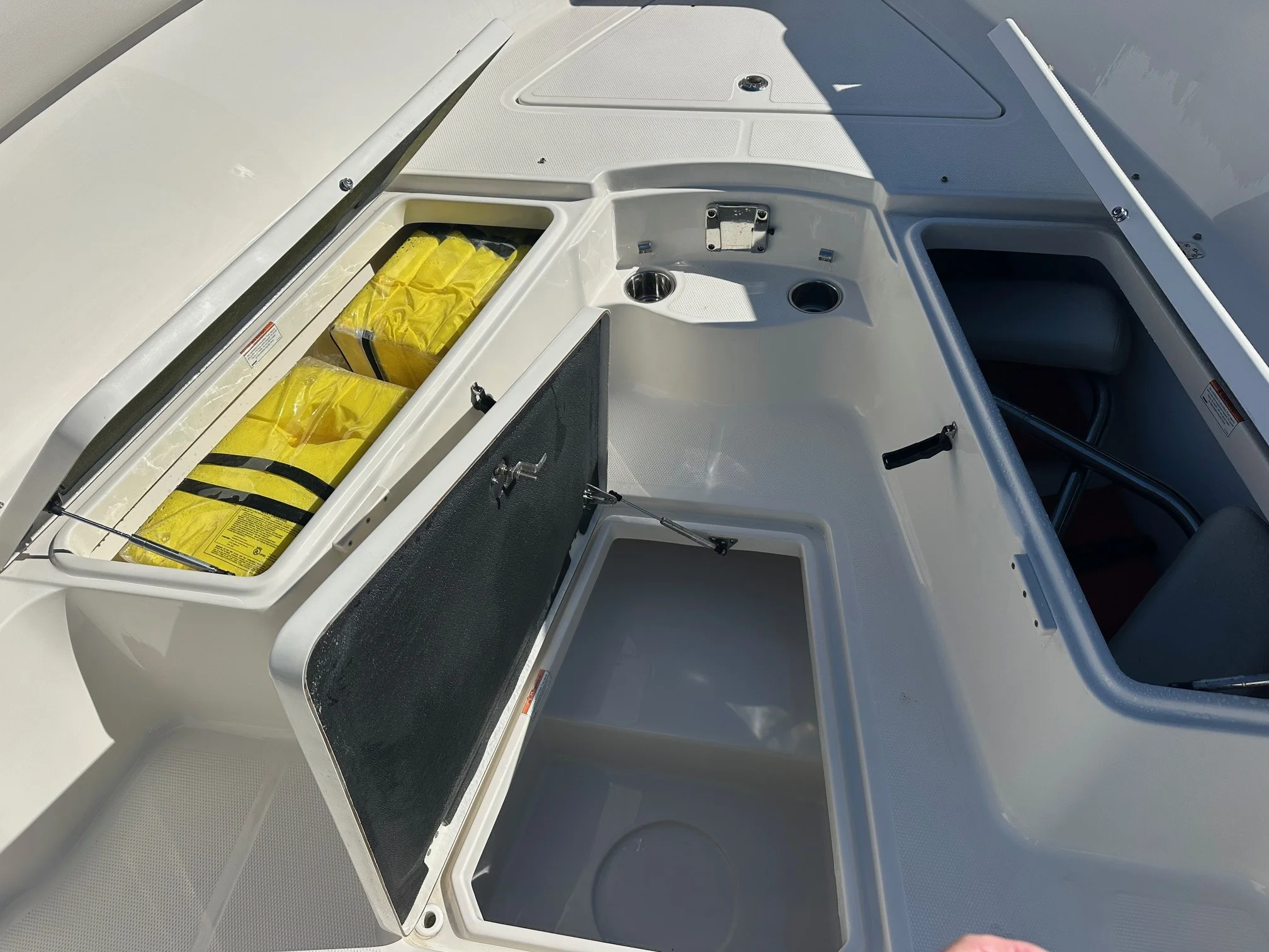 2022 Sailfish 32 CC Image Thumbnail #16