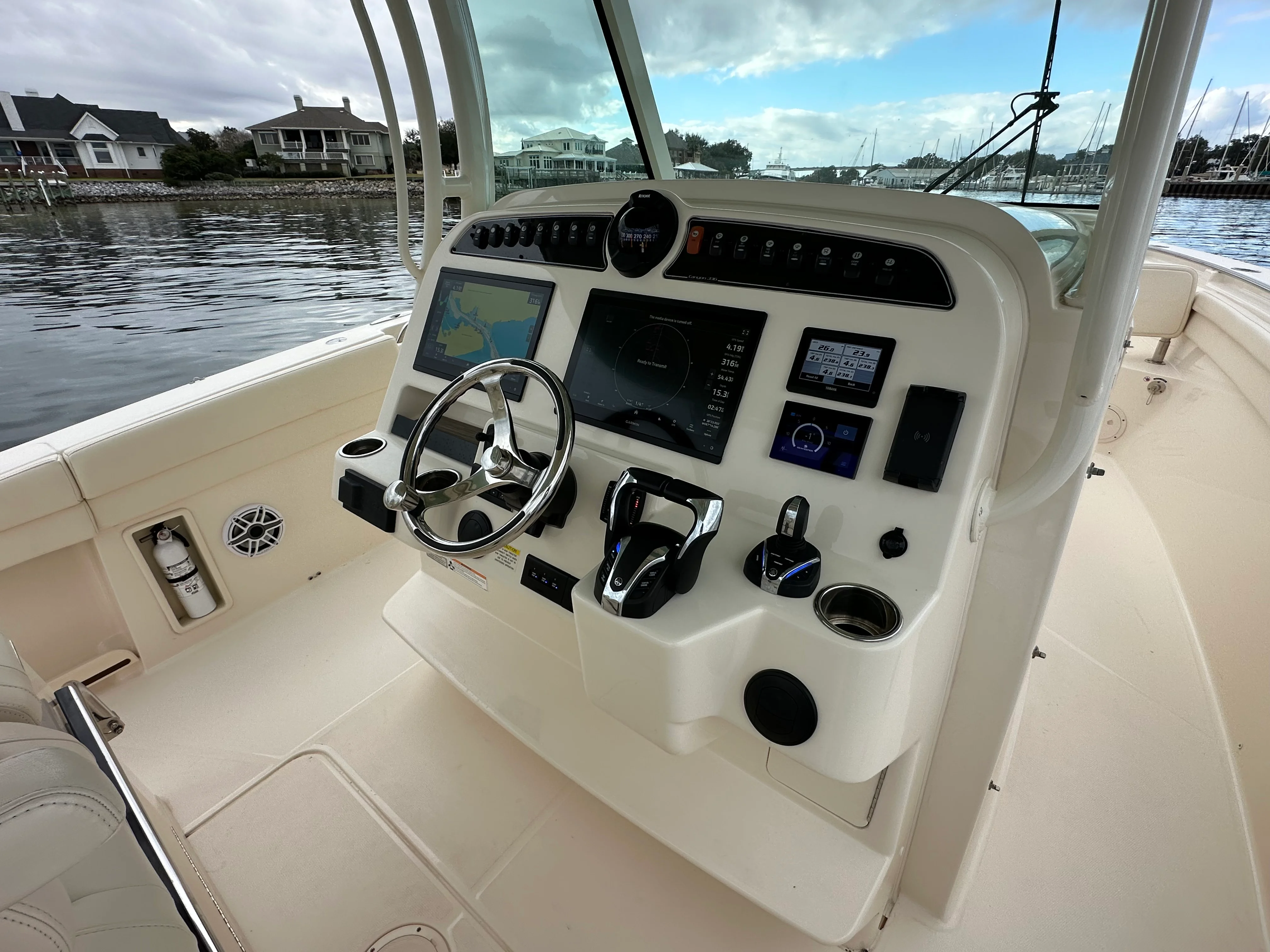 2023 Grady-White Canyon 336 Image Thumbnail #15