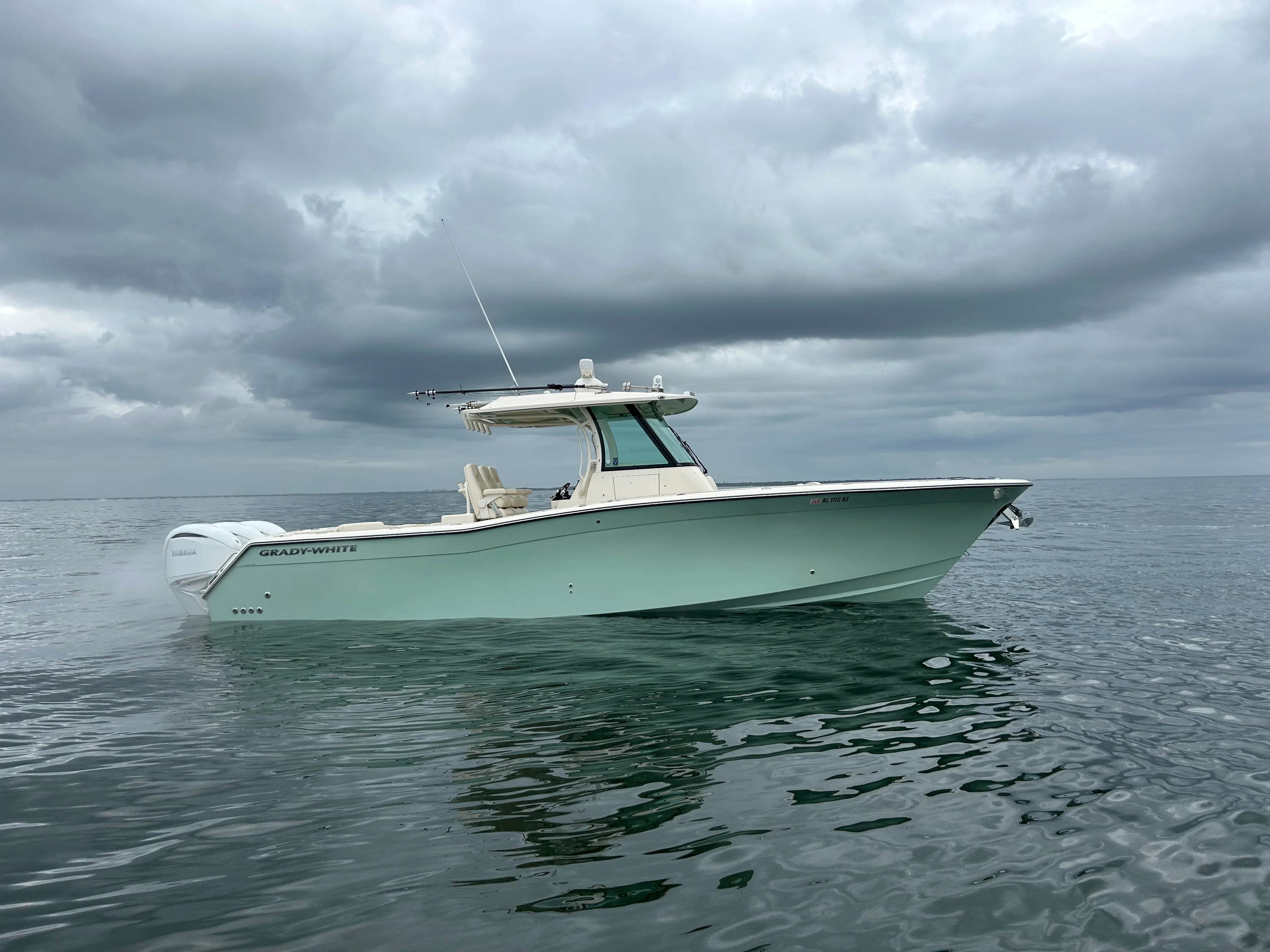 2023 Grady-White Canyon 336 Image Thumbnail #3