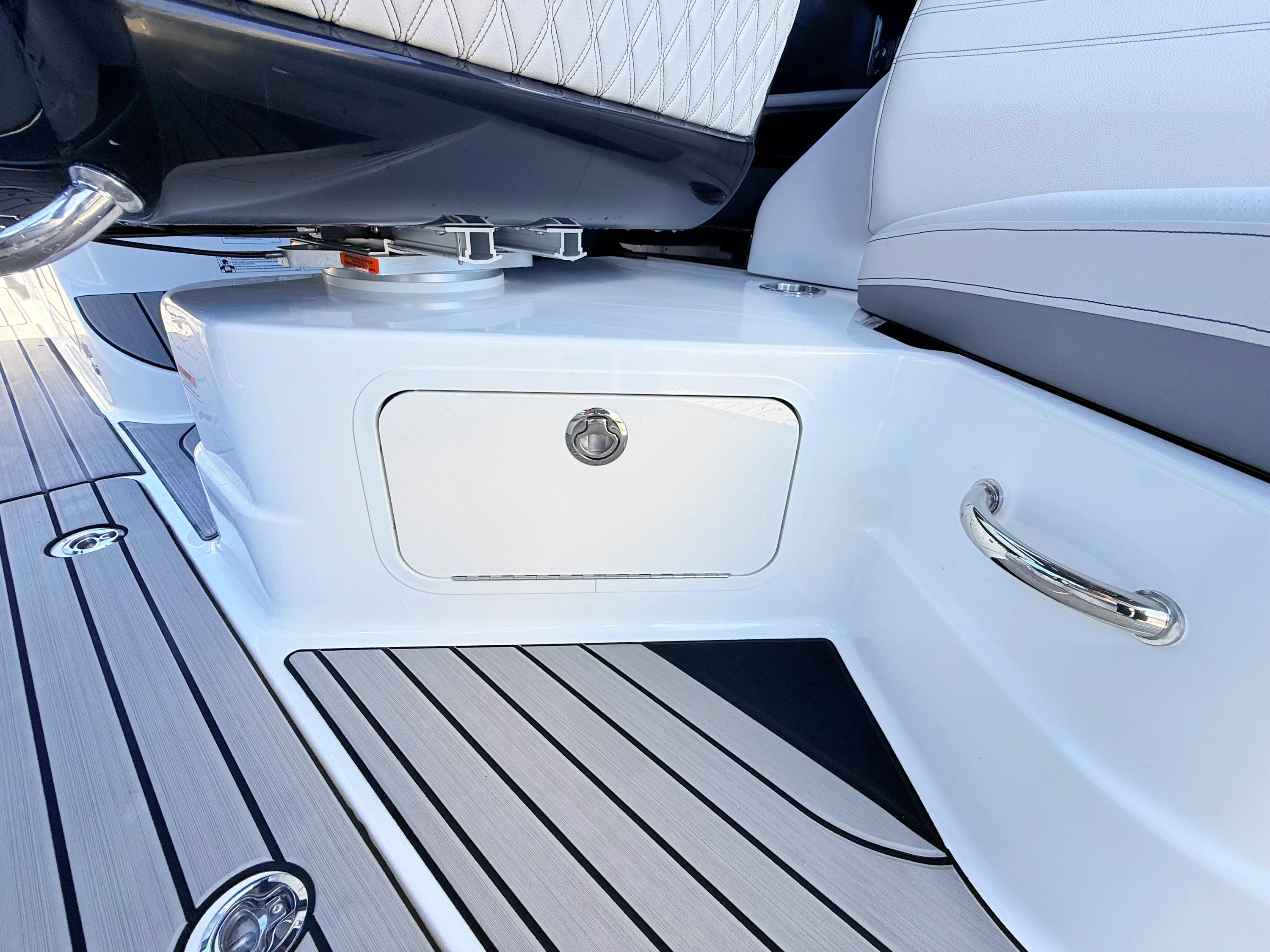 2026 Sea Ray SLX 280 Outboard Image Thumbnail #41