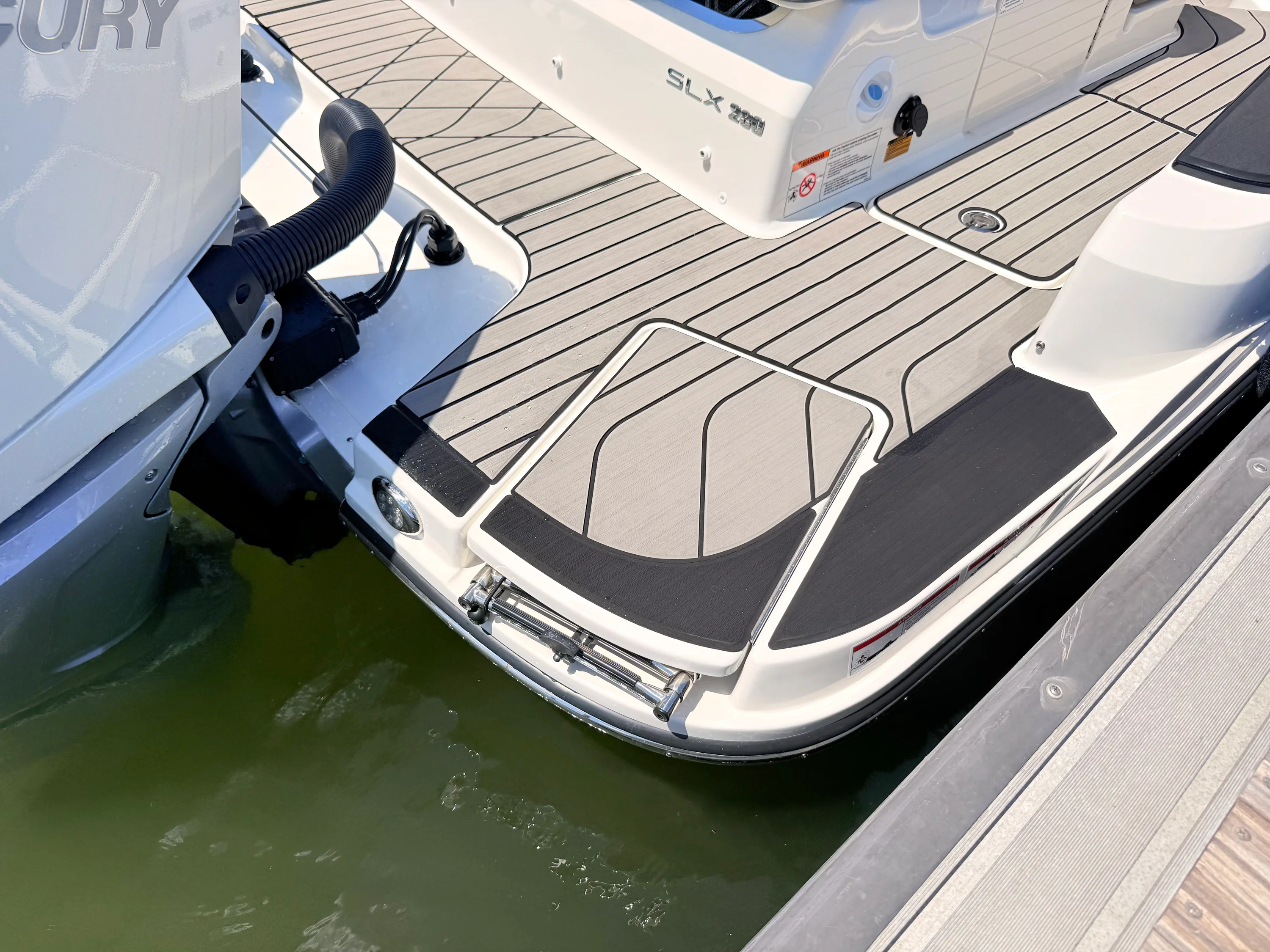 2026 Sea Ray SLX 280 Outboard Image Thumbnail #24