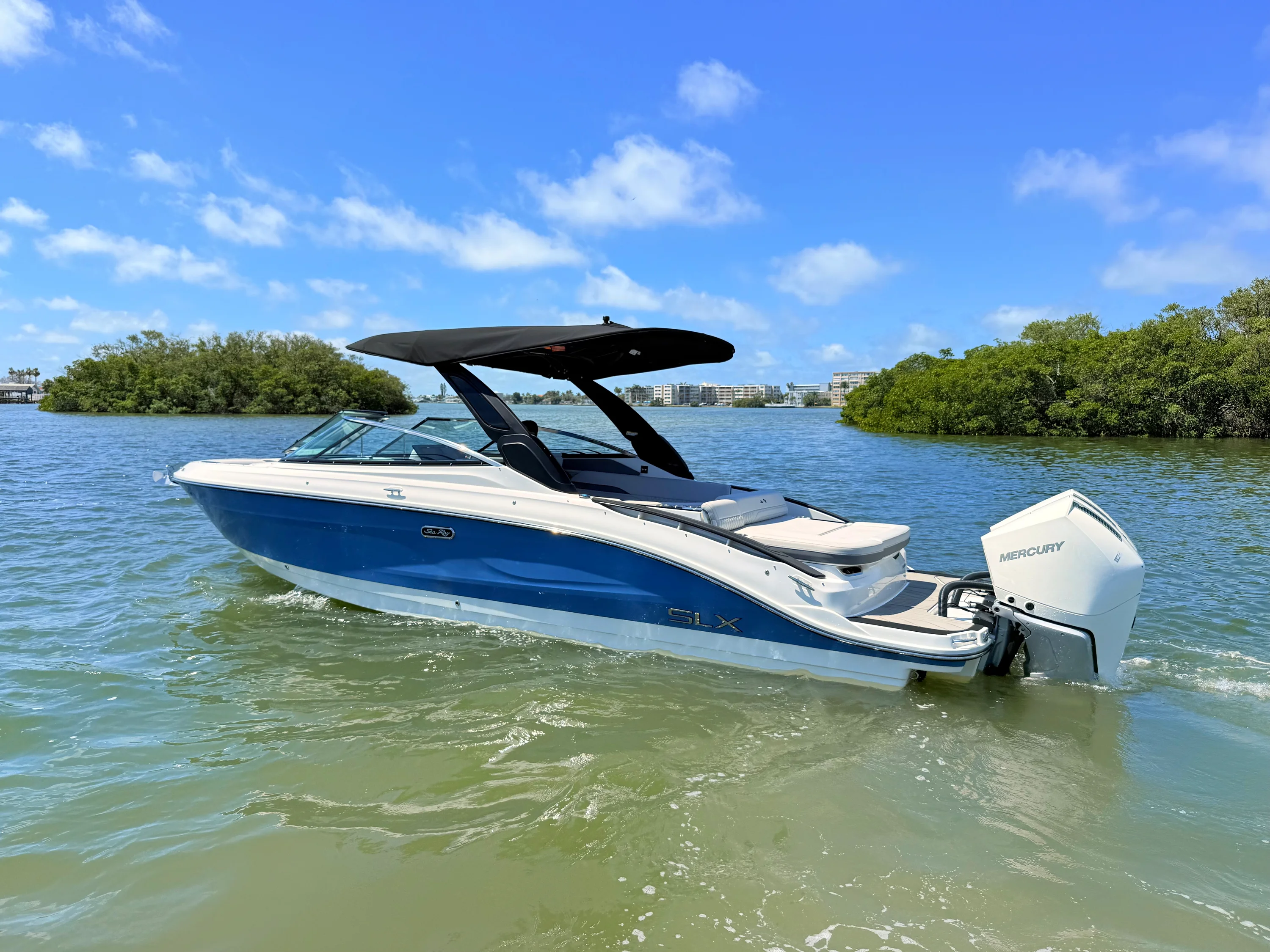 2026 Sea Ray SLX 280 Outboard Image Thumbnail #9