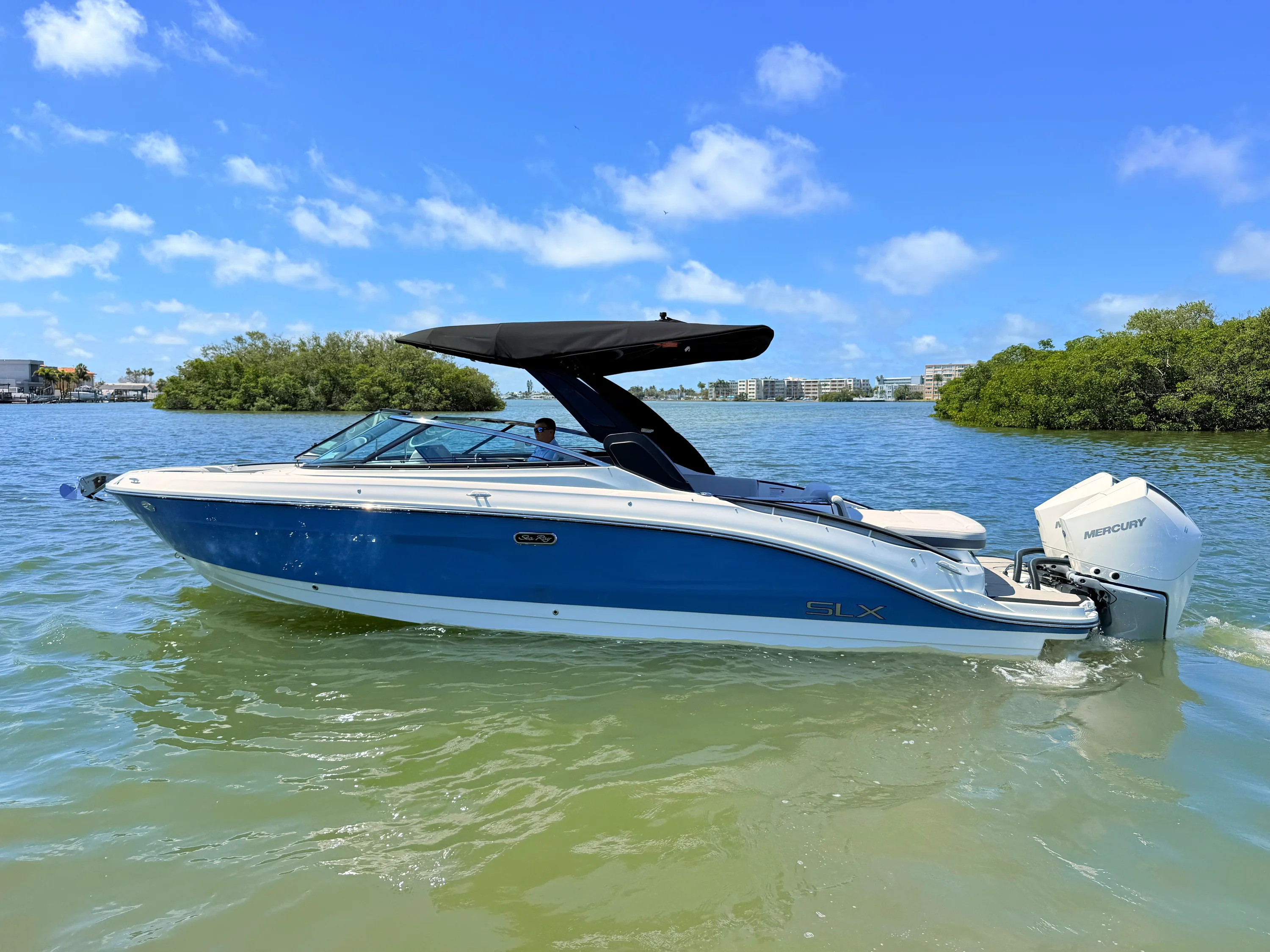 2026 Sea Ray SLX 280 Outboard Image Thumbnail #10