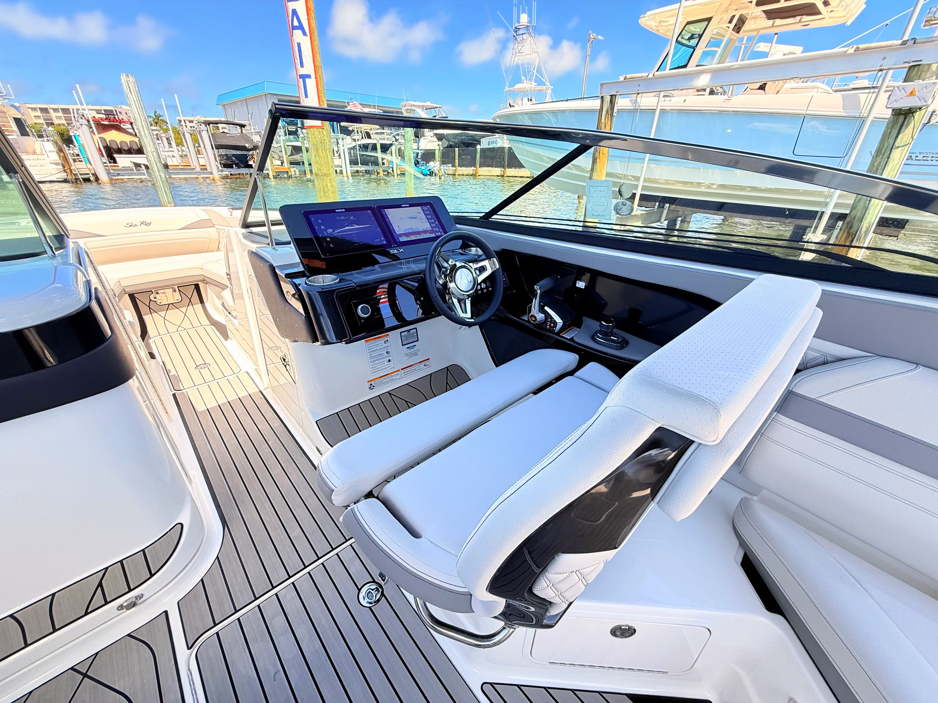 2026 Sea Ray SLX 280 Outboard Image Thumbnail #50