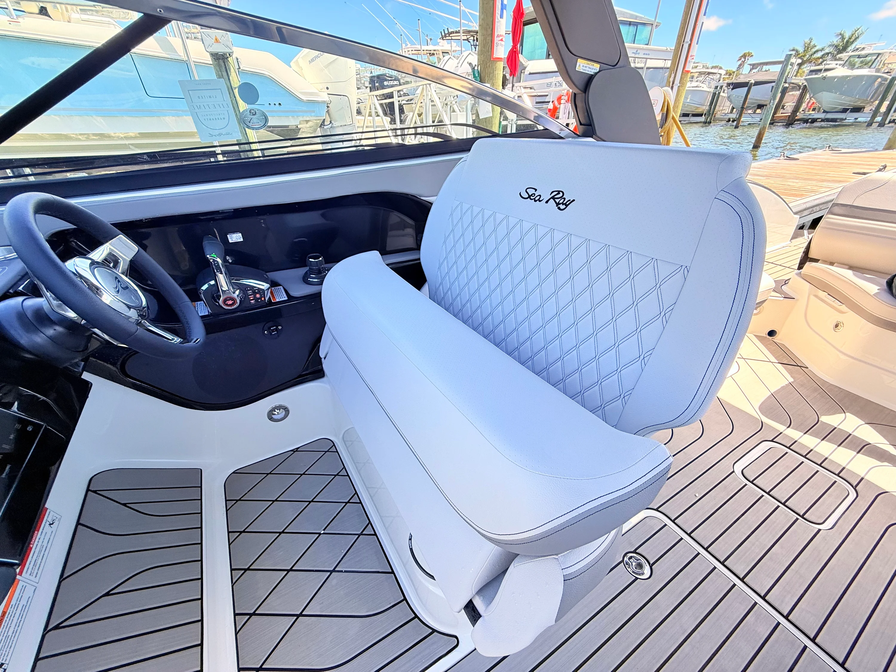 2026 Sea Ray SLX 280 Outboard Image Thumbnail #48