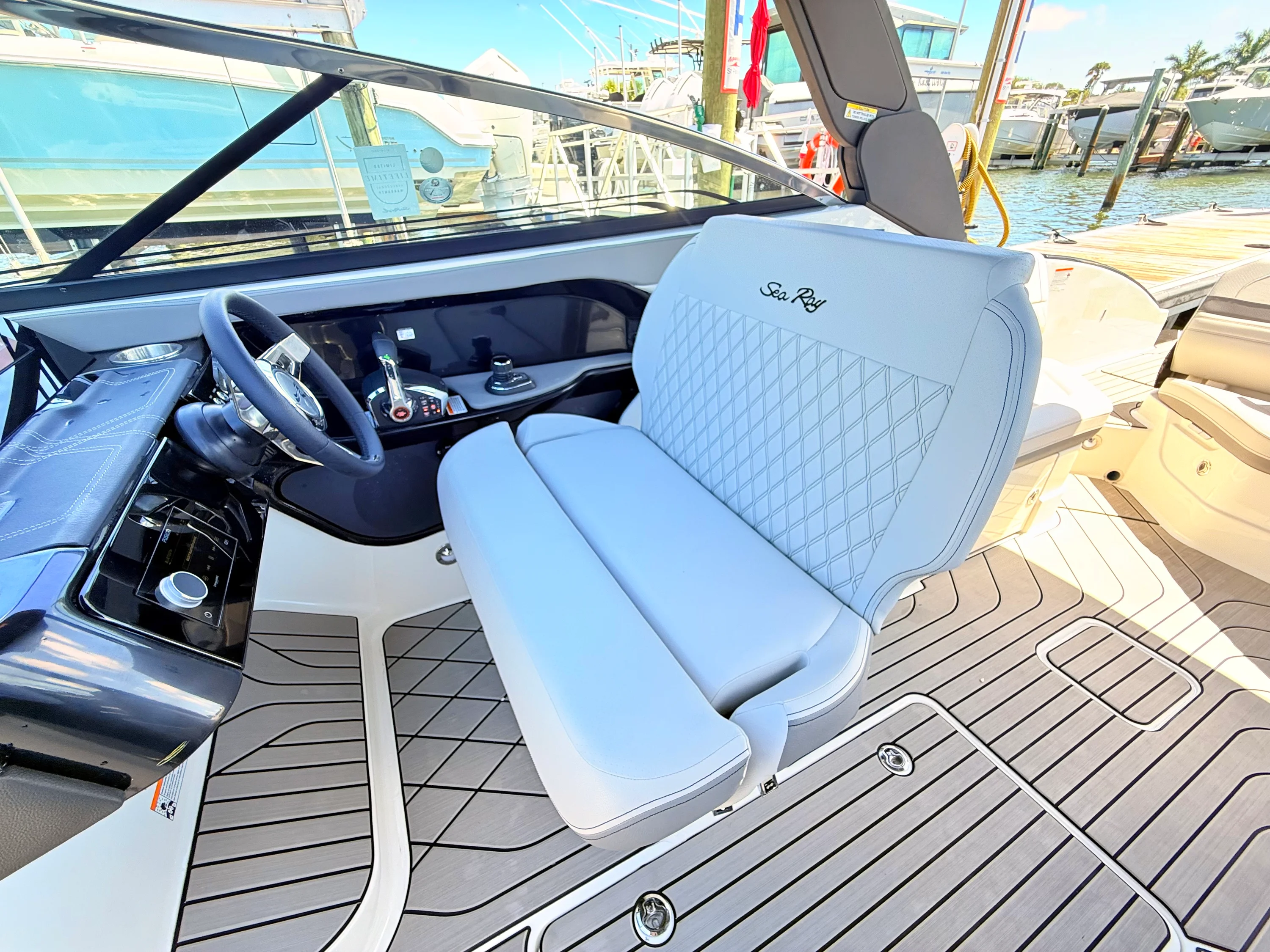 2026 Sea Ray SLX 280 Outboard Image Thumbnail #49