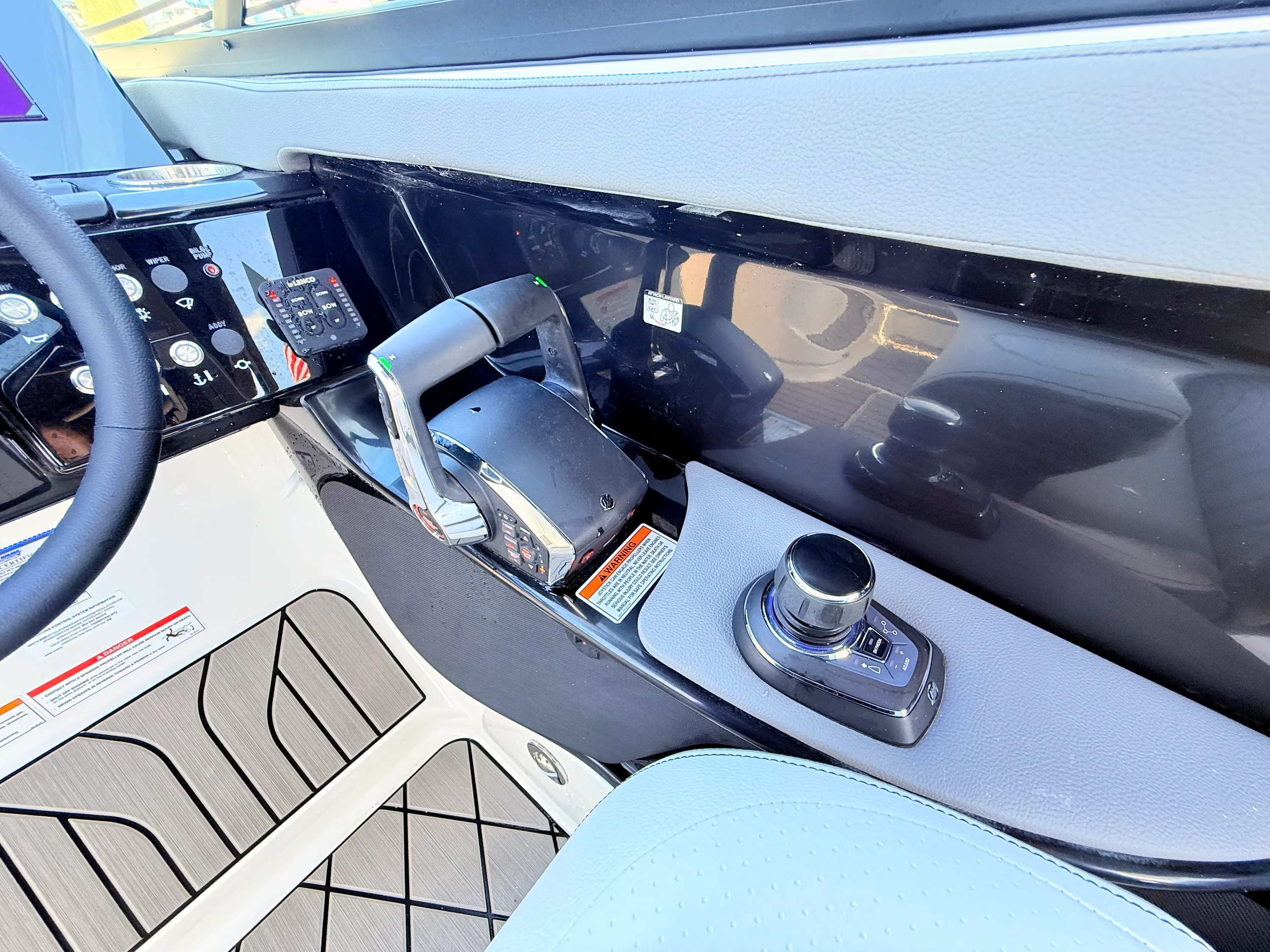 2026 Sea Ray SLX 280 Outboard Image Thumbnail #55