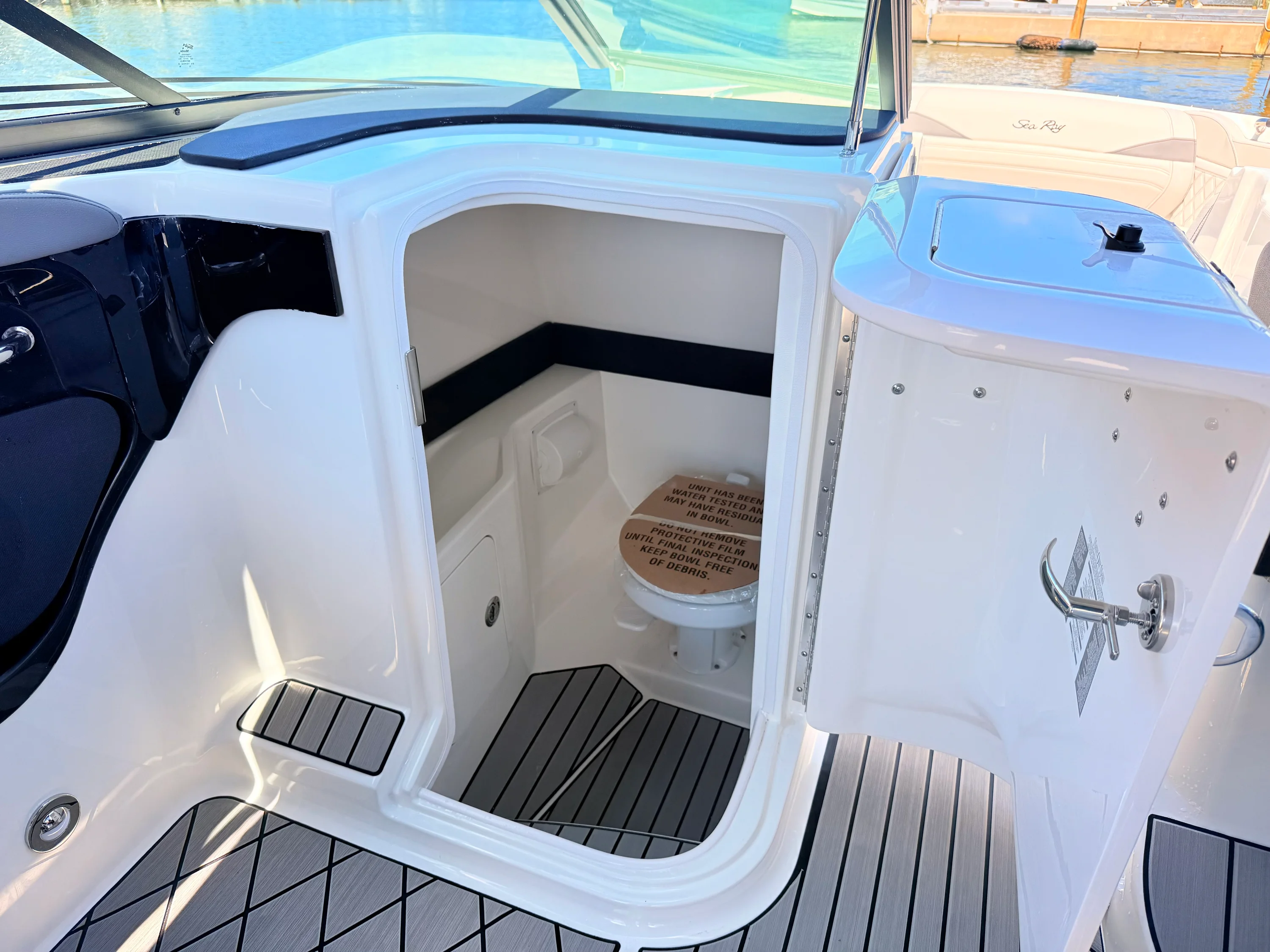 2026 Sea Ray SLX 280 Outboard Image Thumbnail #62
