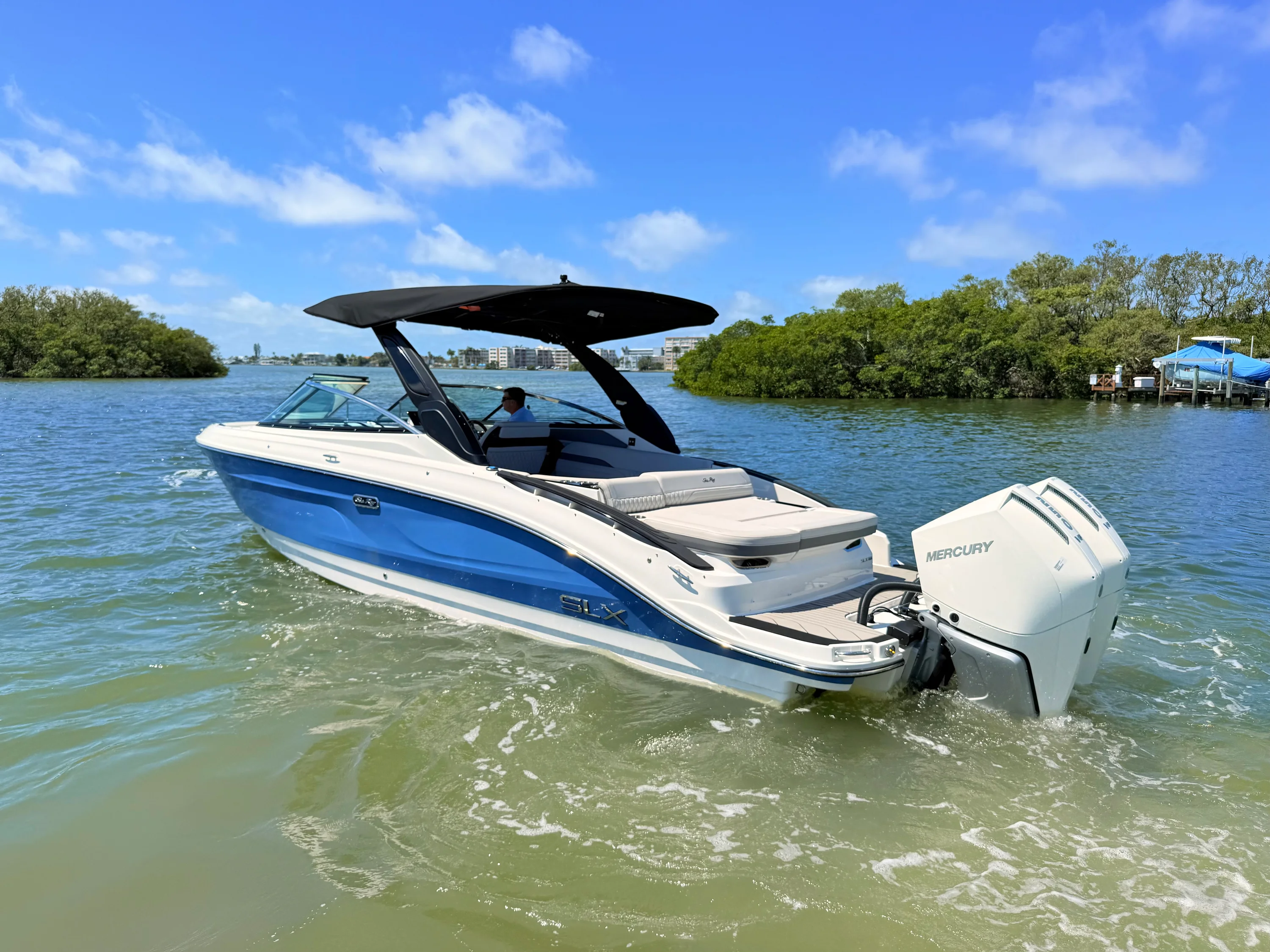 2026 Sea Ray SLX 280 Outboard Image Thumbnail #8