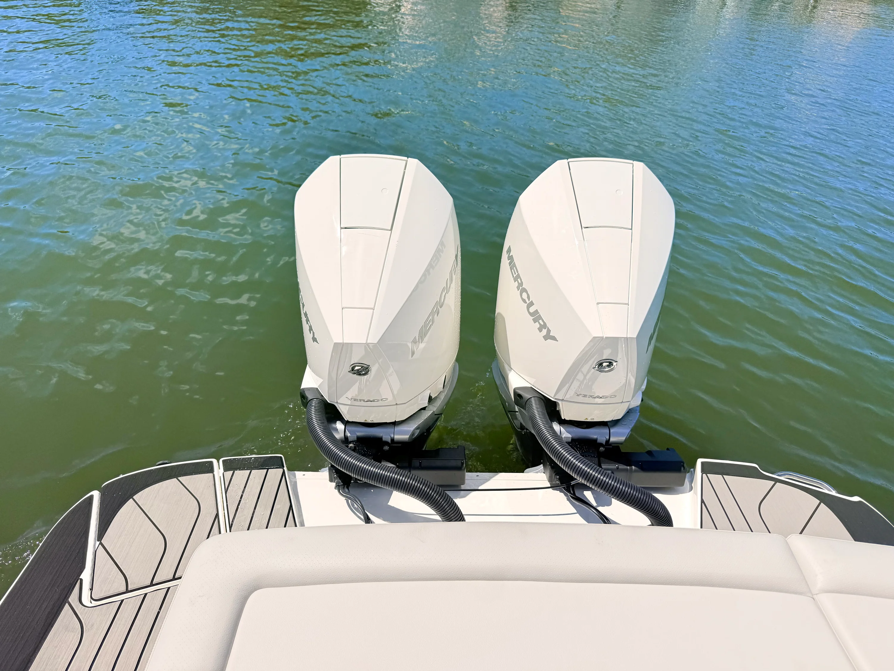 2026 Sea Ray SLX 280 Outboard Image Thumbnail #23