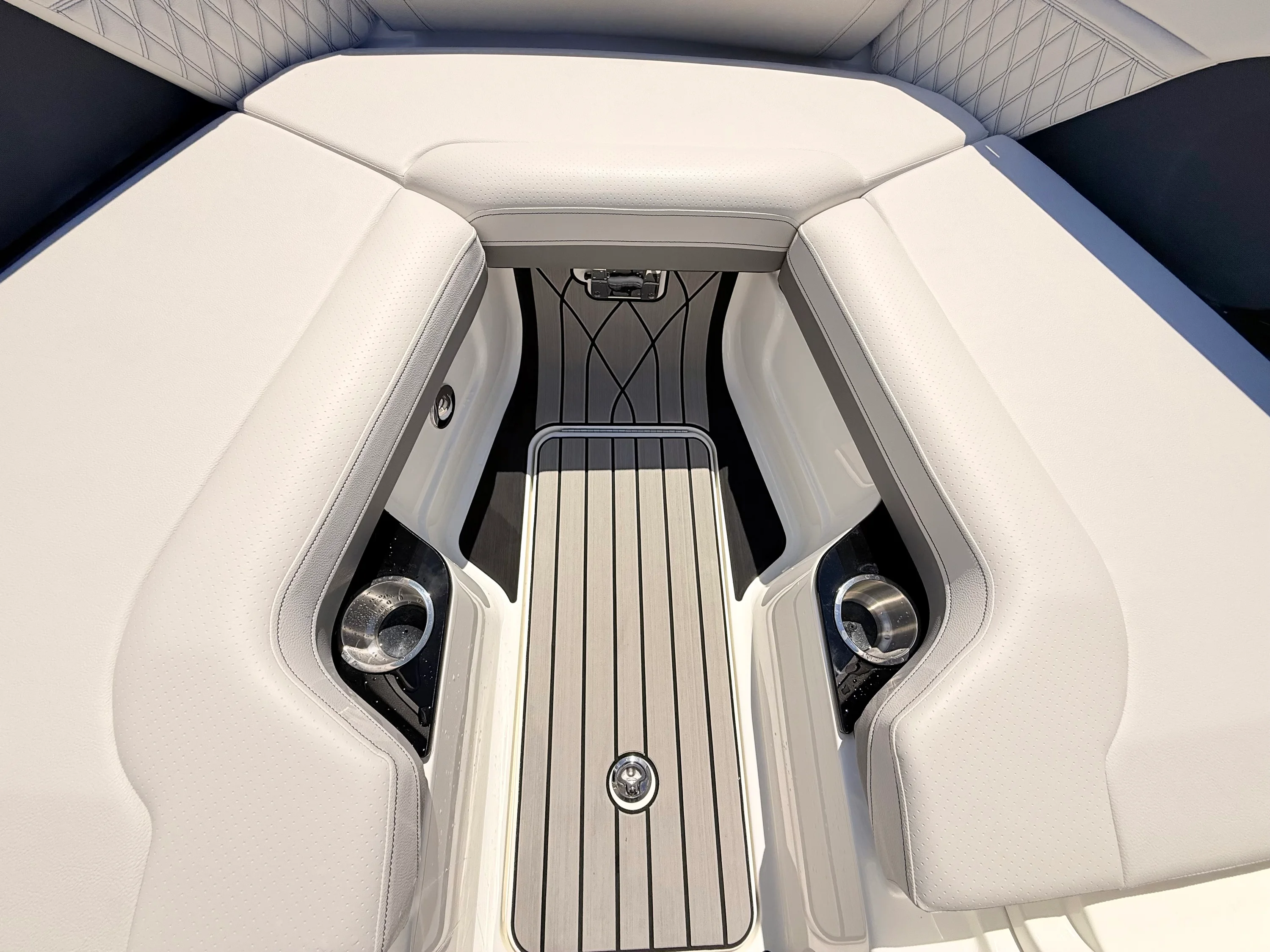 2026 Sea Ray SLX 280 Outboard Image Thumbnail #76