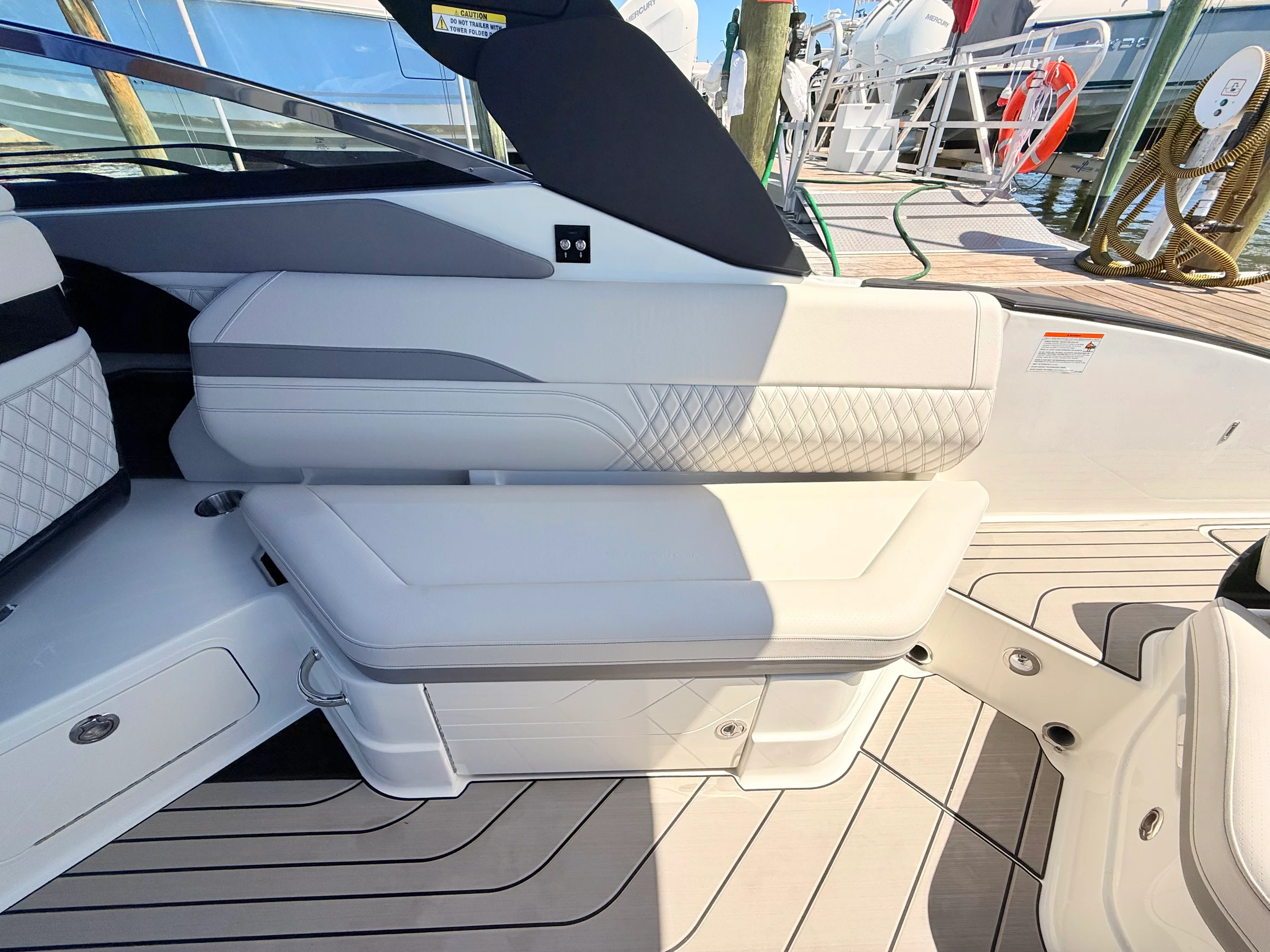 2026 Sea Ray SLX 280 Outboard Image Thumbnail #39