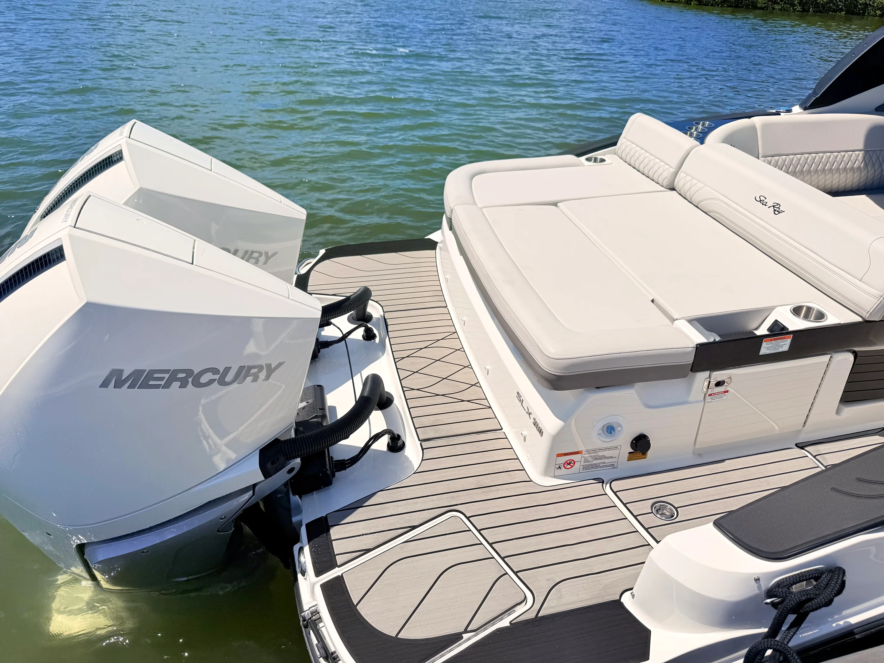 2026 Sea Ray SLX 280 Outboard Image Thumbnail #21