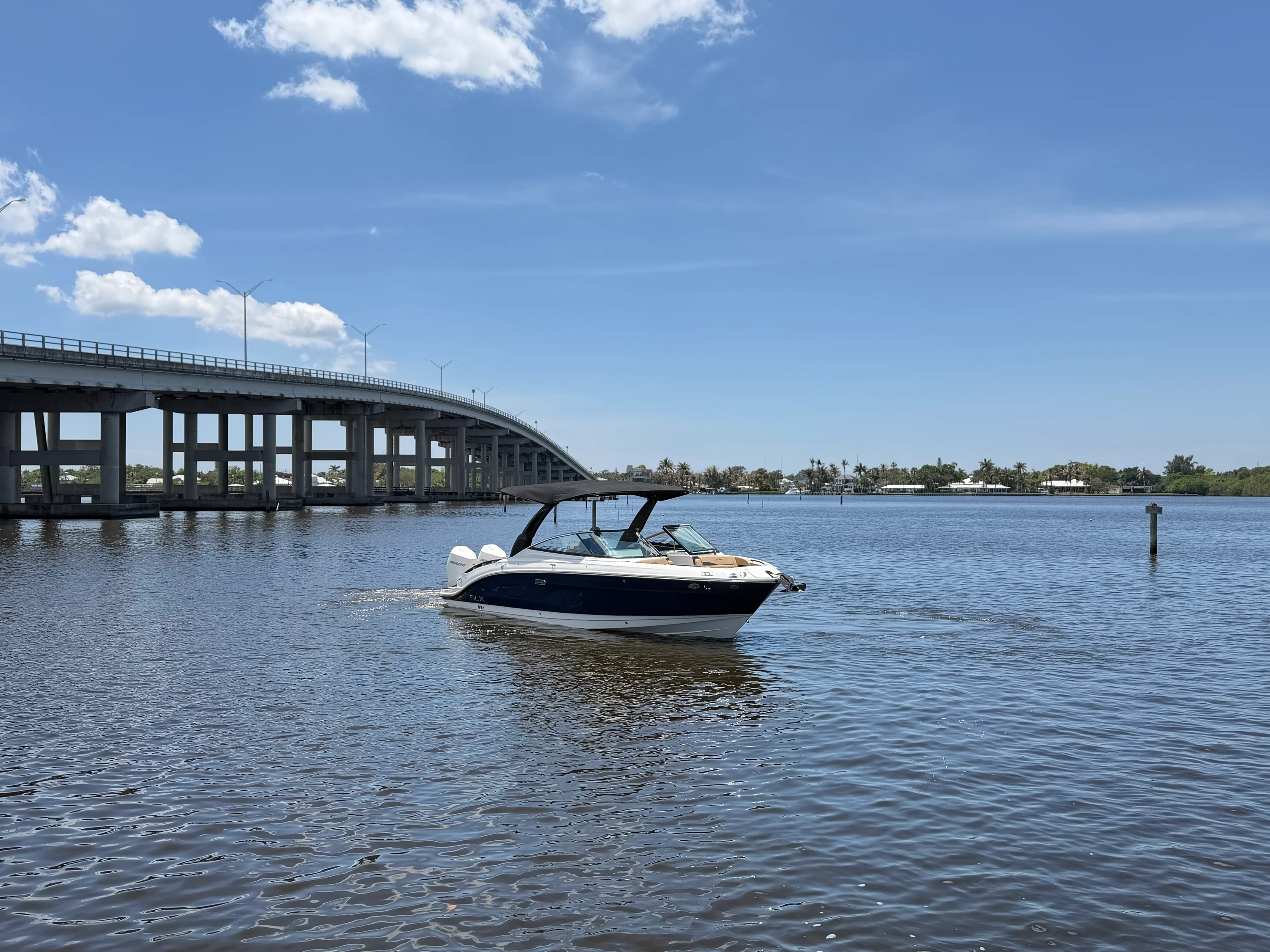2026 Sea Ray SLX 280 Outboard Image Thumbnail #3