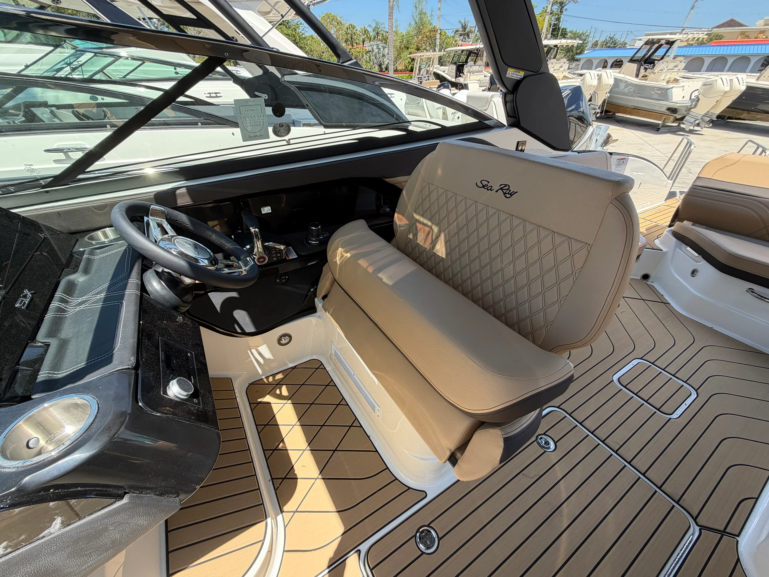 2026 Sea Ray SLX 280 Outboard Image Thumbnail #25