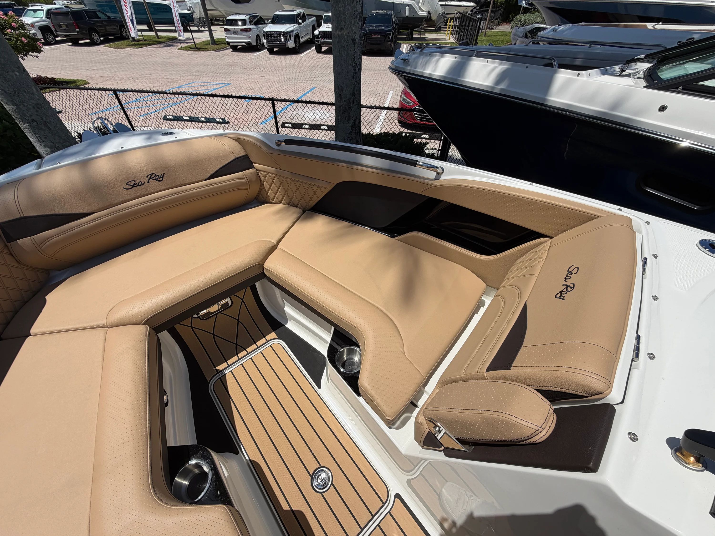 2026 Sea Ray SLX 280 Outboard Image Thumbnail #40