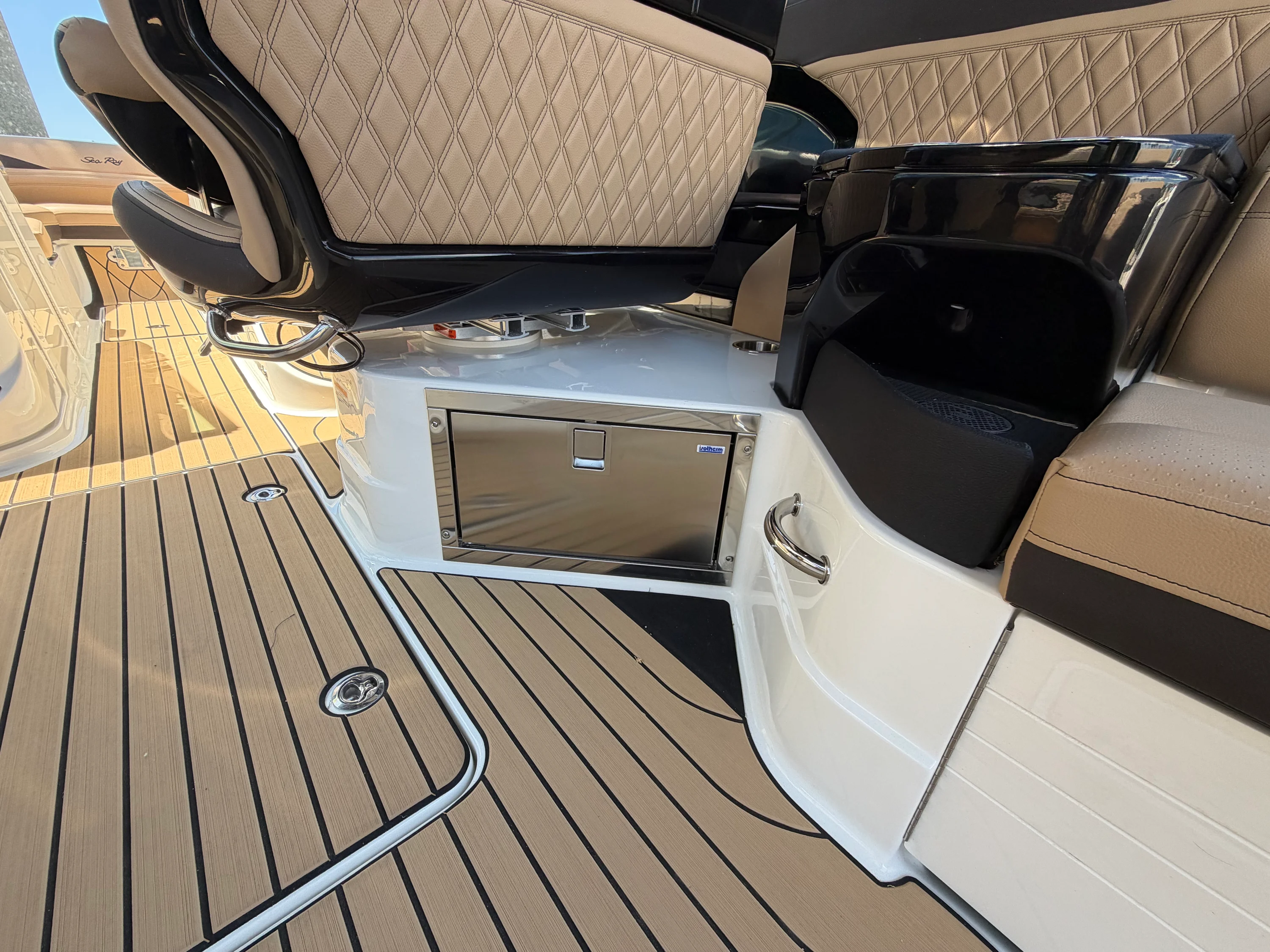 2026 Sea Ray SLX 280 Outboard Image Thumbnail #20