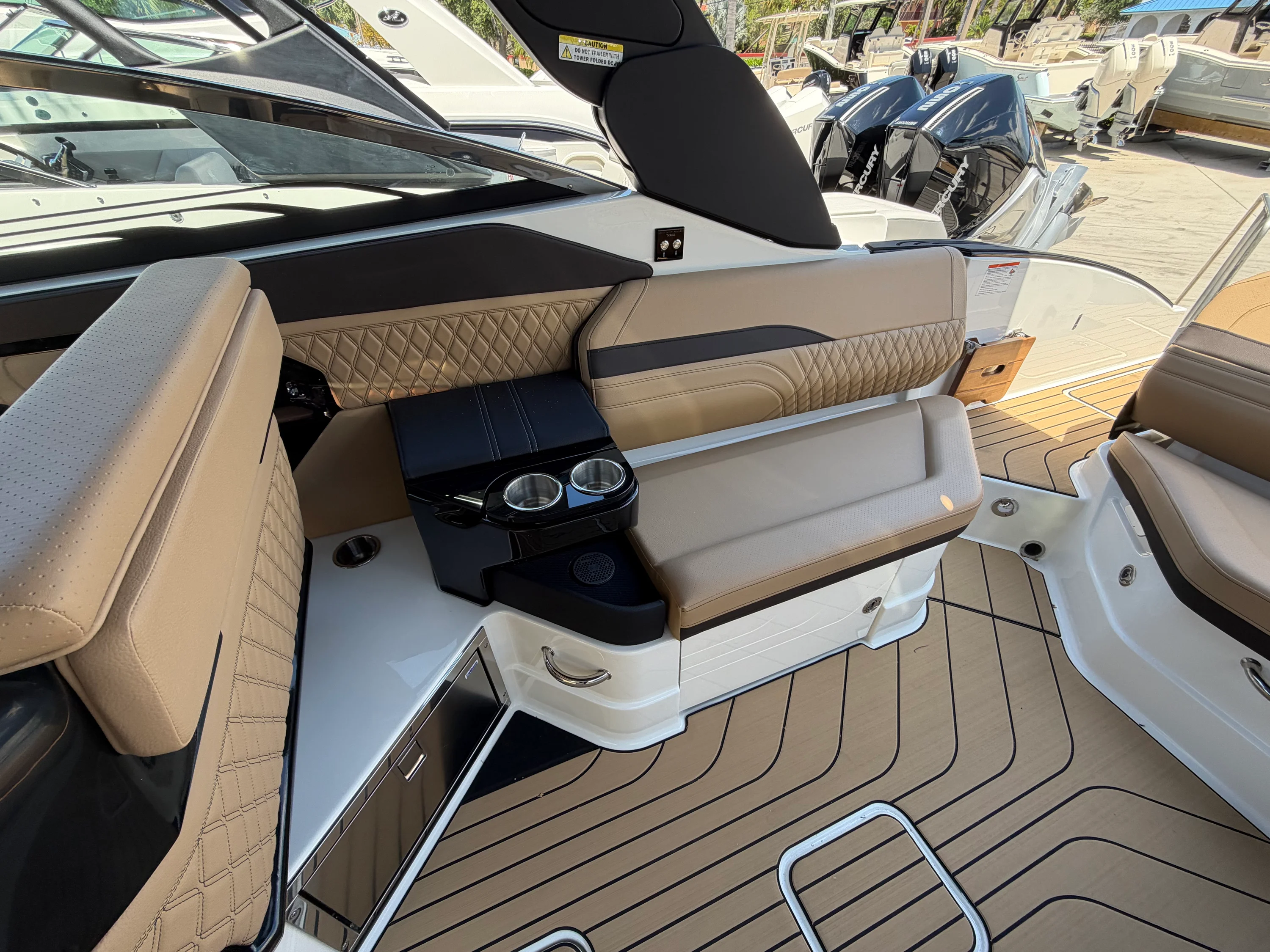 2026 Sea Ray SLX 280 Outboard Image Thumbnail #15