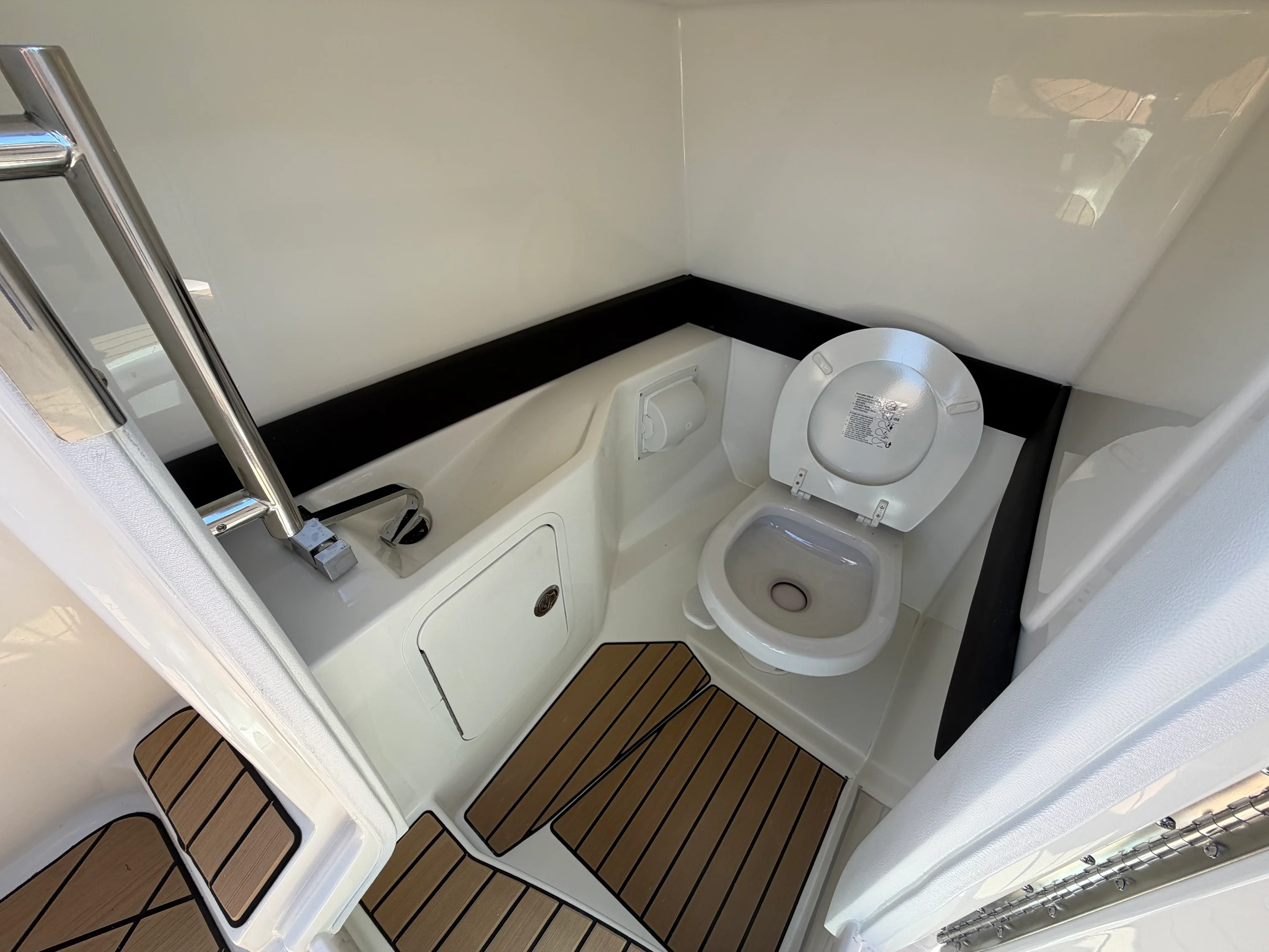 2026 Sea Ray SLX 280 Outboard Image Thumbnail #33