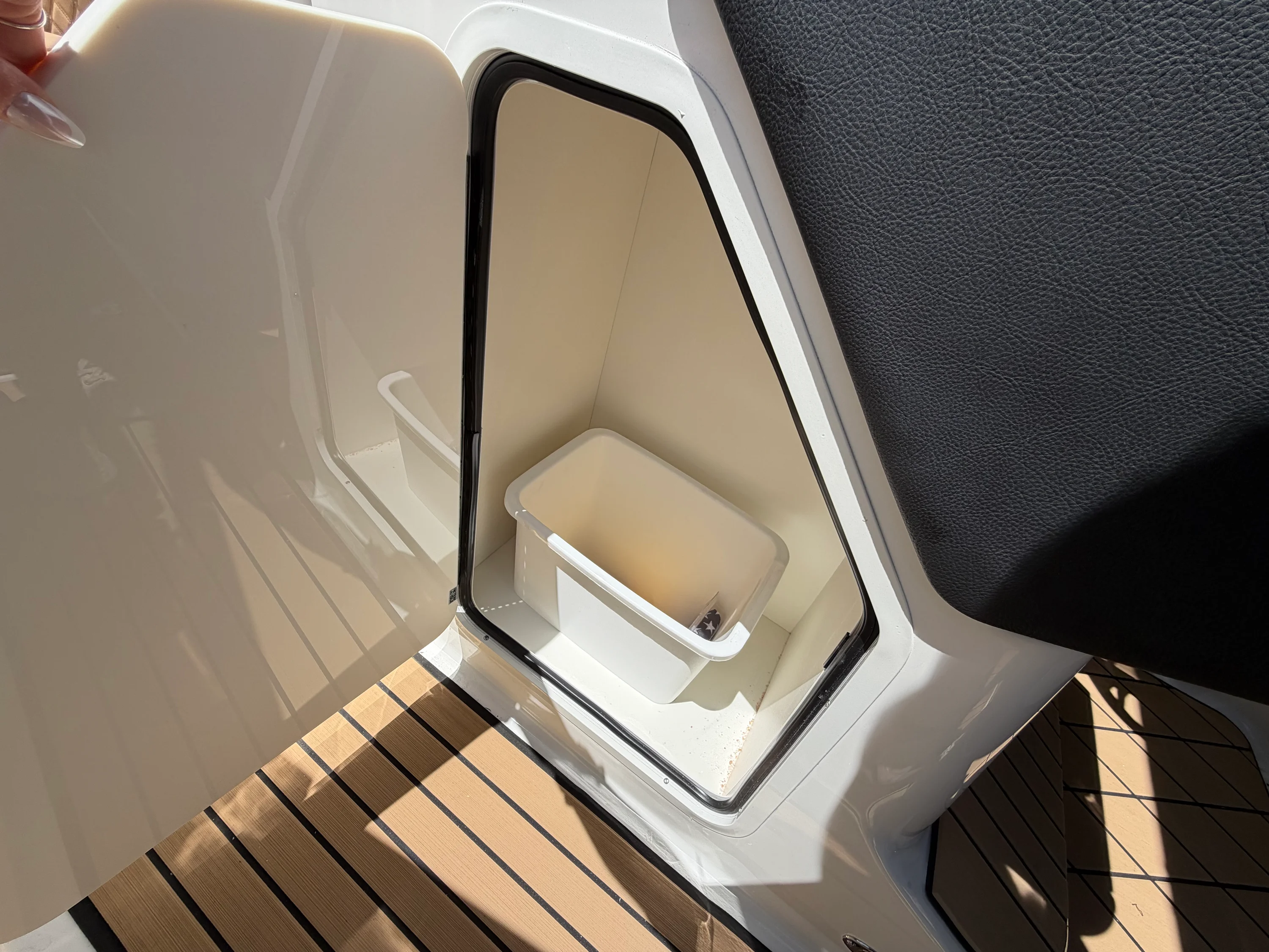 2026 Sea Ray SLX 280 Outboard Image Thumbnail #35
