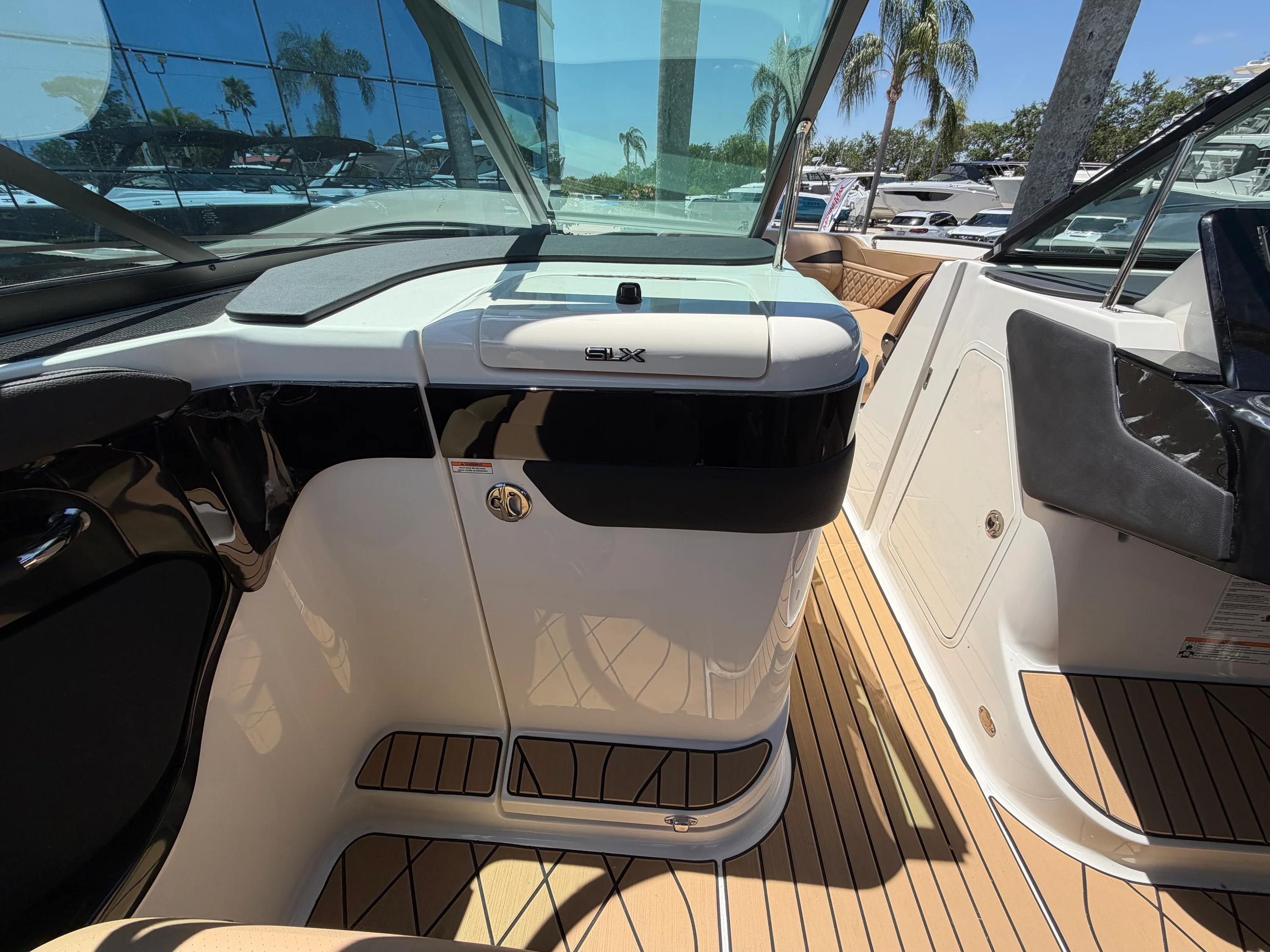 2026 Sea Ray SLX 280 Outboard Image Thumbnail #31