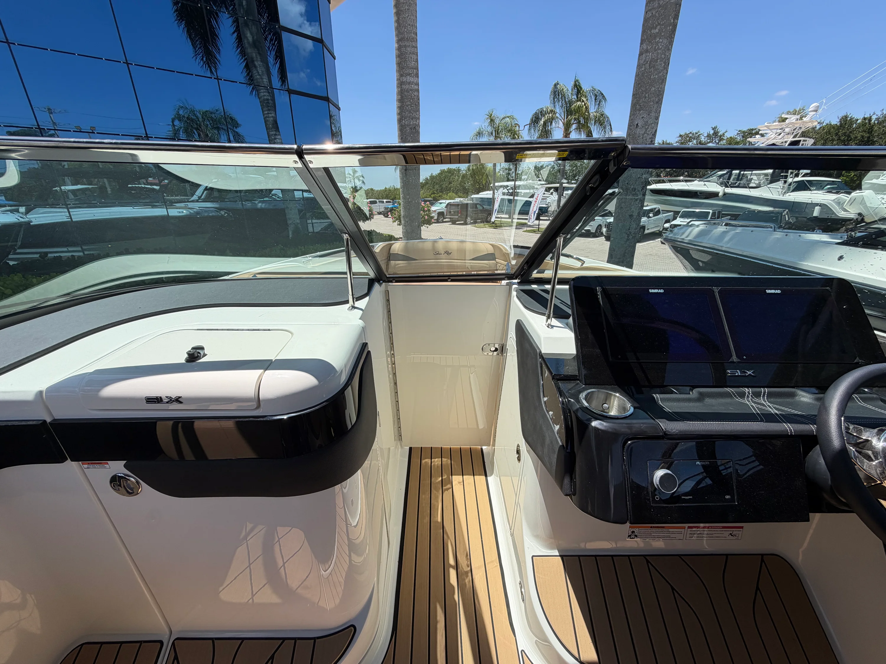 2026 Sea Ray SLX 280 Outboard Image Thumbnail #37