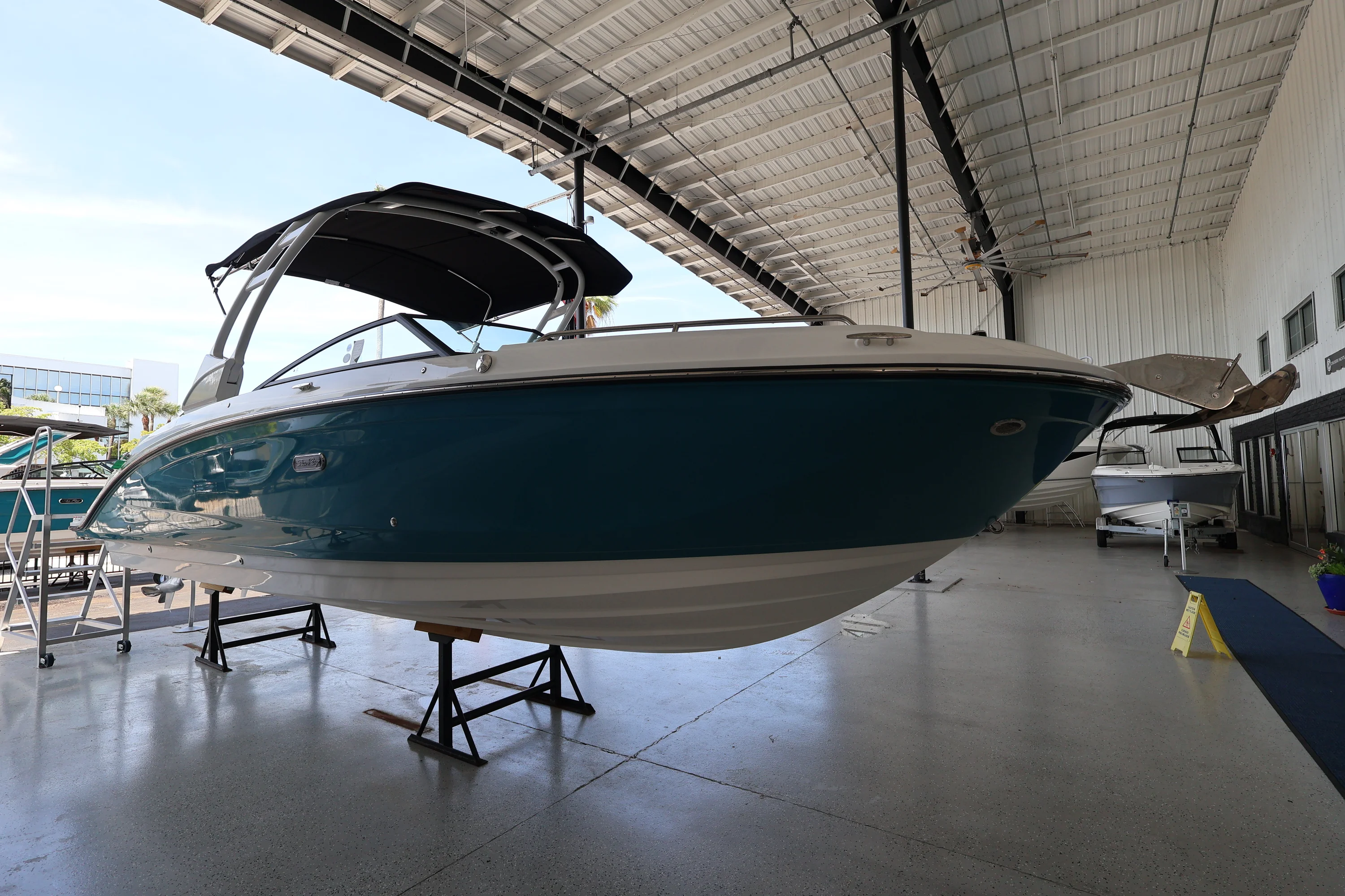2026 Sea Ray SDX 290 Outboard Image Thumbnail #3
