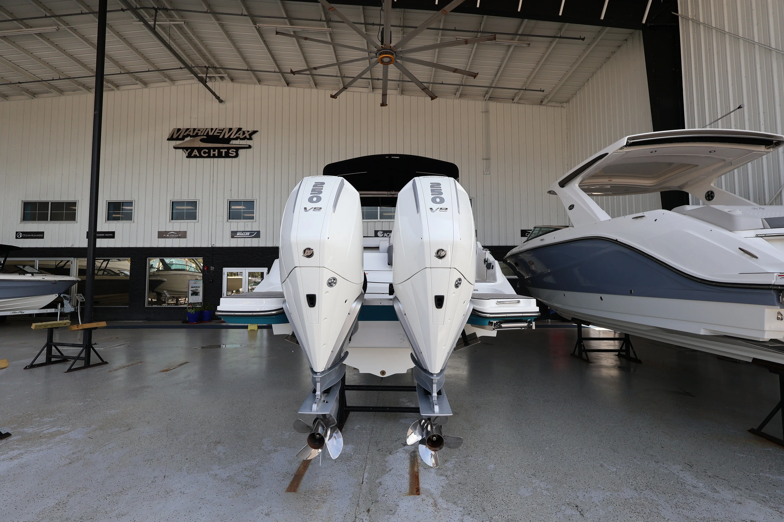 2026 Sea Ray SDX 290 Outboard Image Thumbnail #6