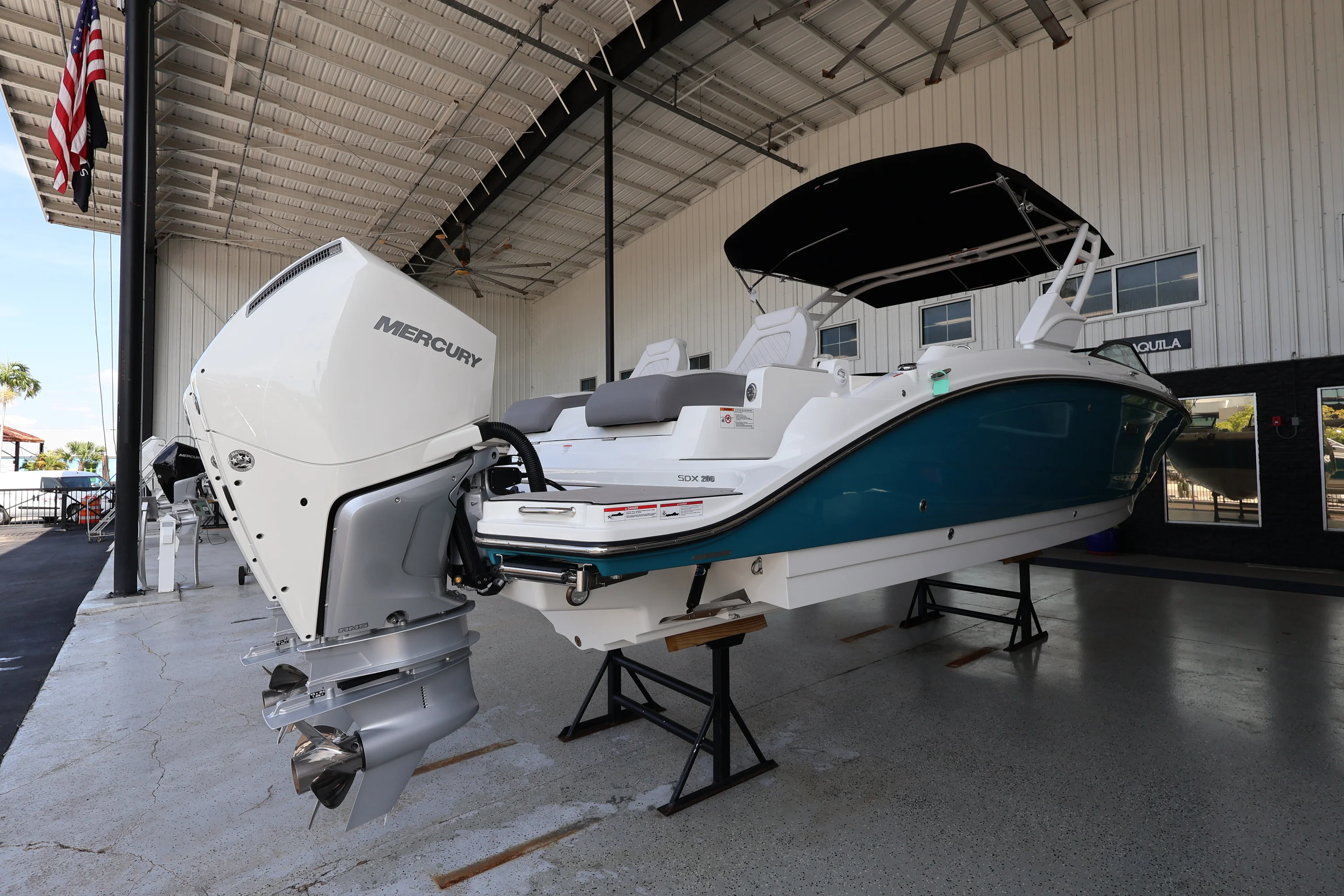 2026 Sea Ray SDX 290 Outboard Image Thumbnail #5