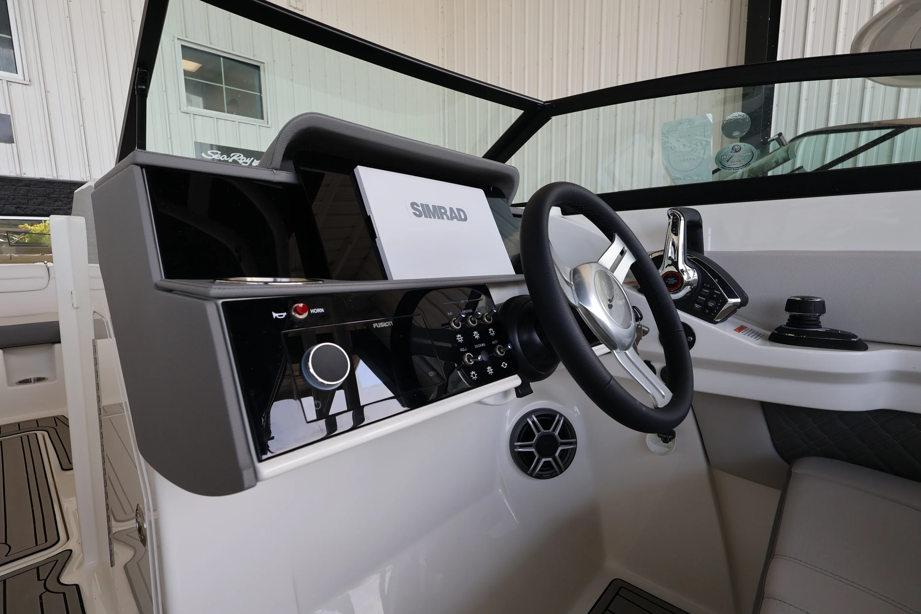 2026 Sea Ray SDX 290 Outboard Image Thumbnail #27