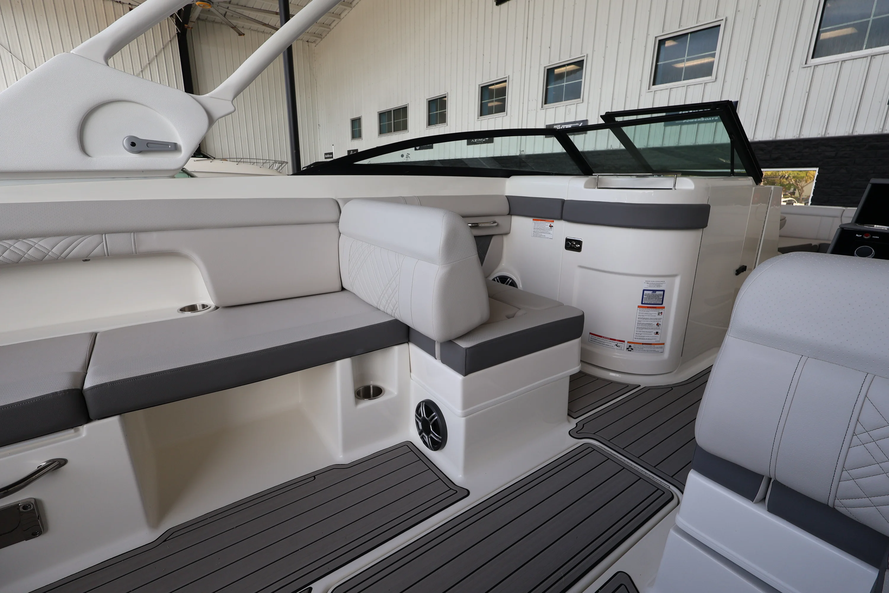 2026 Sea Ray SDX 290 Outboard Image Thumbnail #20